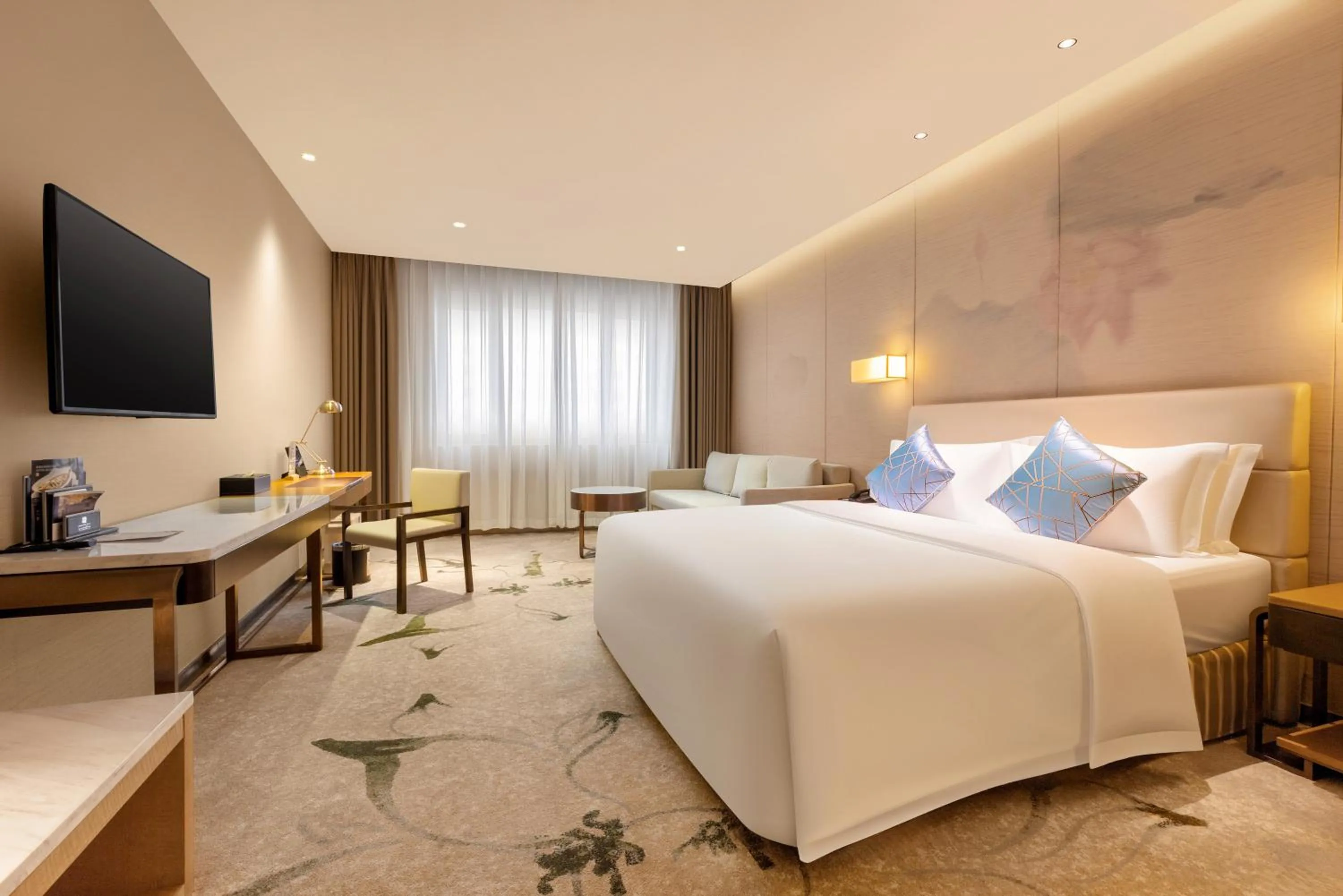 Bed in Guanganmen Grand Metropark Hotel Beijing