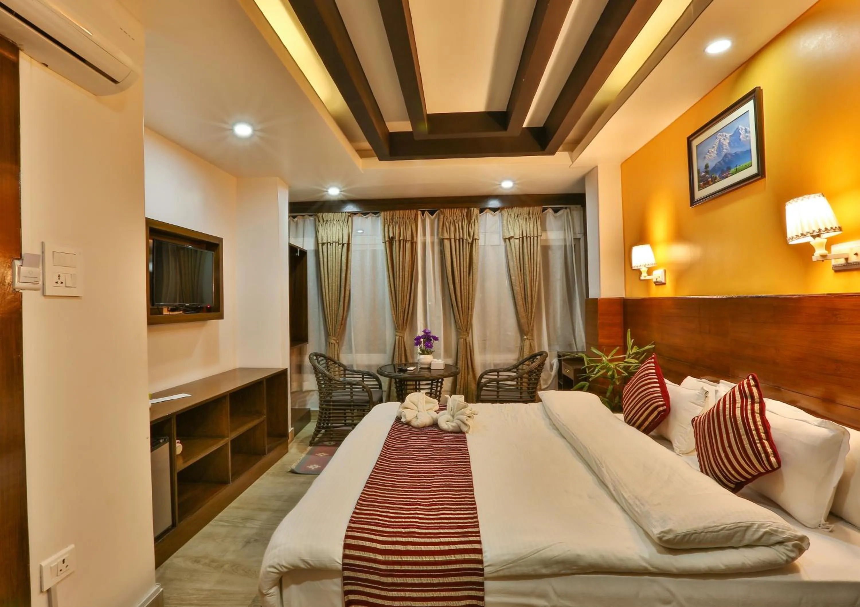 Bedroom, Bed in Hotel Lakeside Pvt. Ltd.