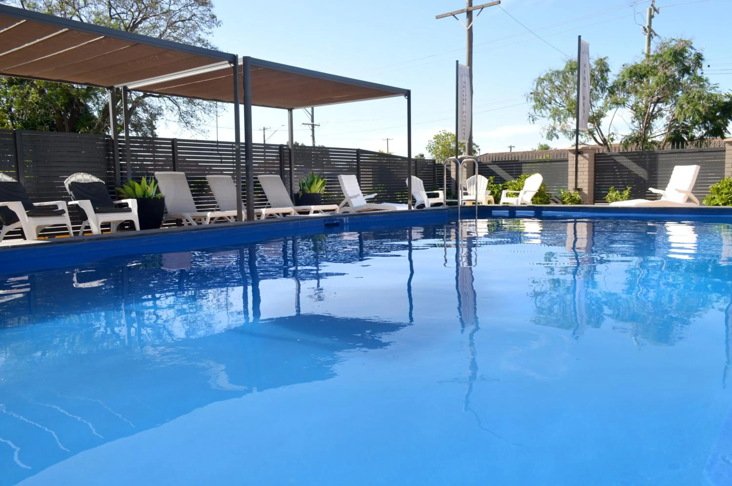 Swimming pool in Orana Motel