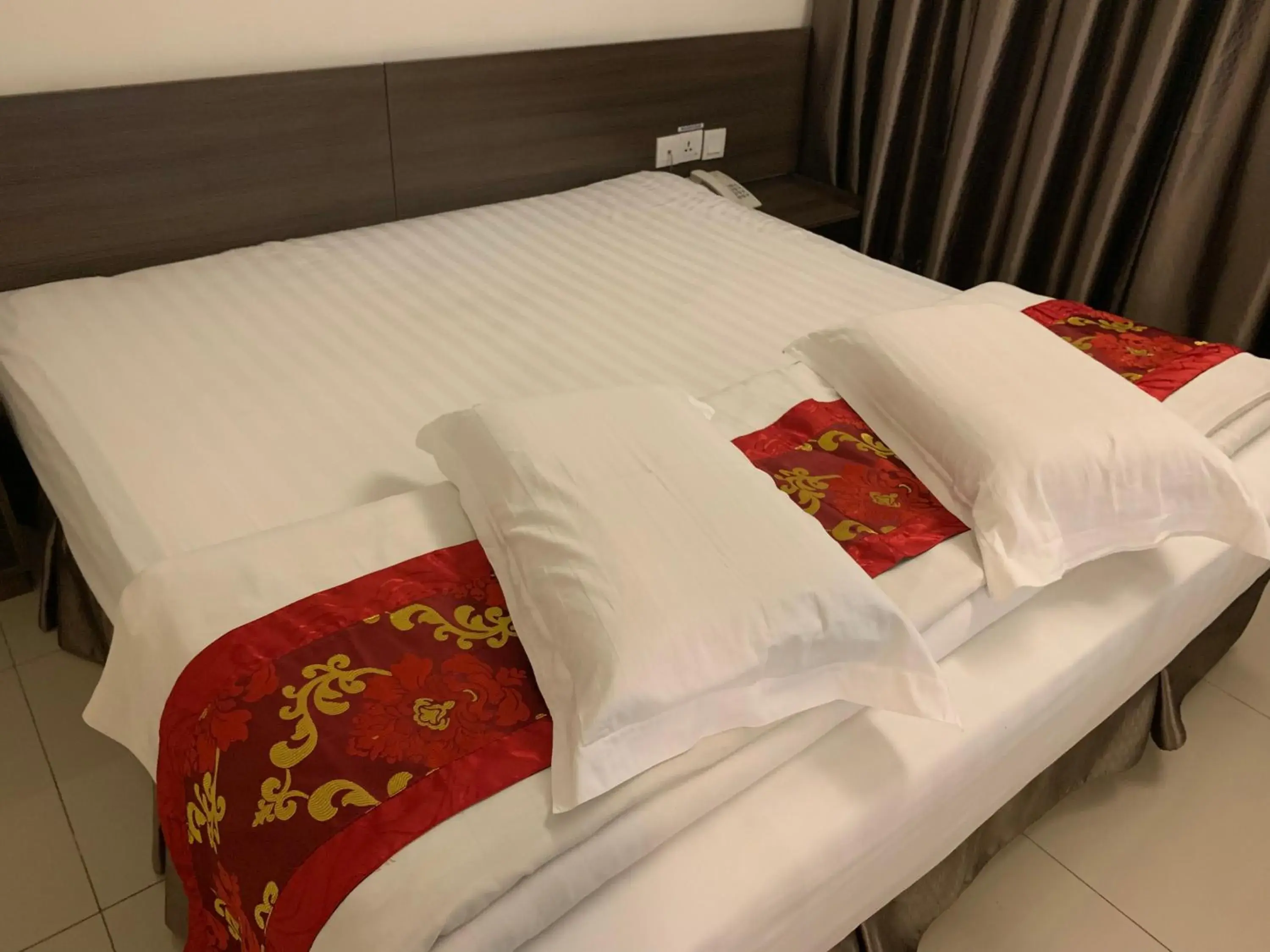Bed in Green Hotel
