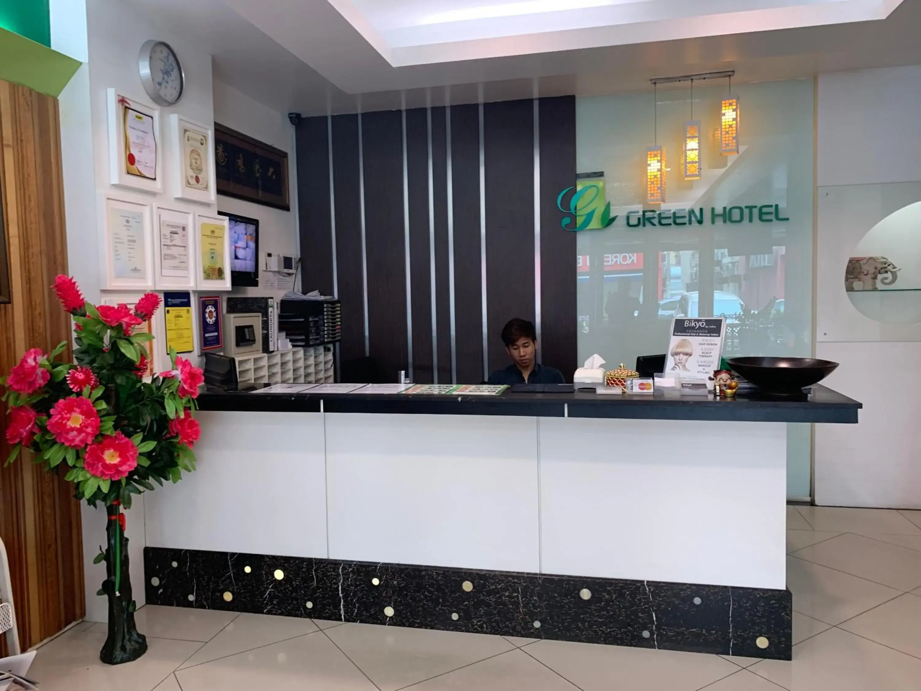 Staff, Lobby/Reception in Green Hotel