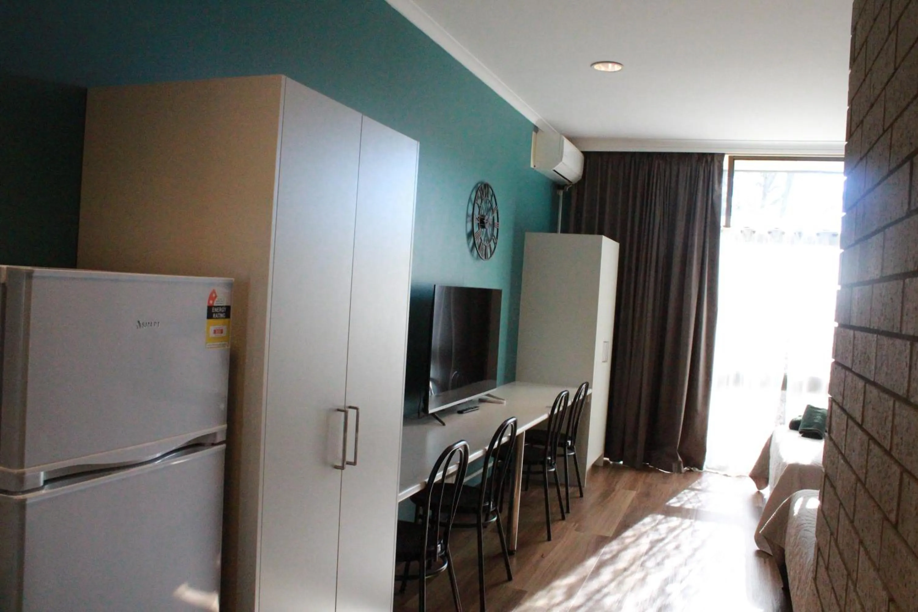 Moe Motor Inn - Contactless 24 hour Checkinn Available