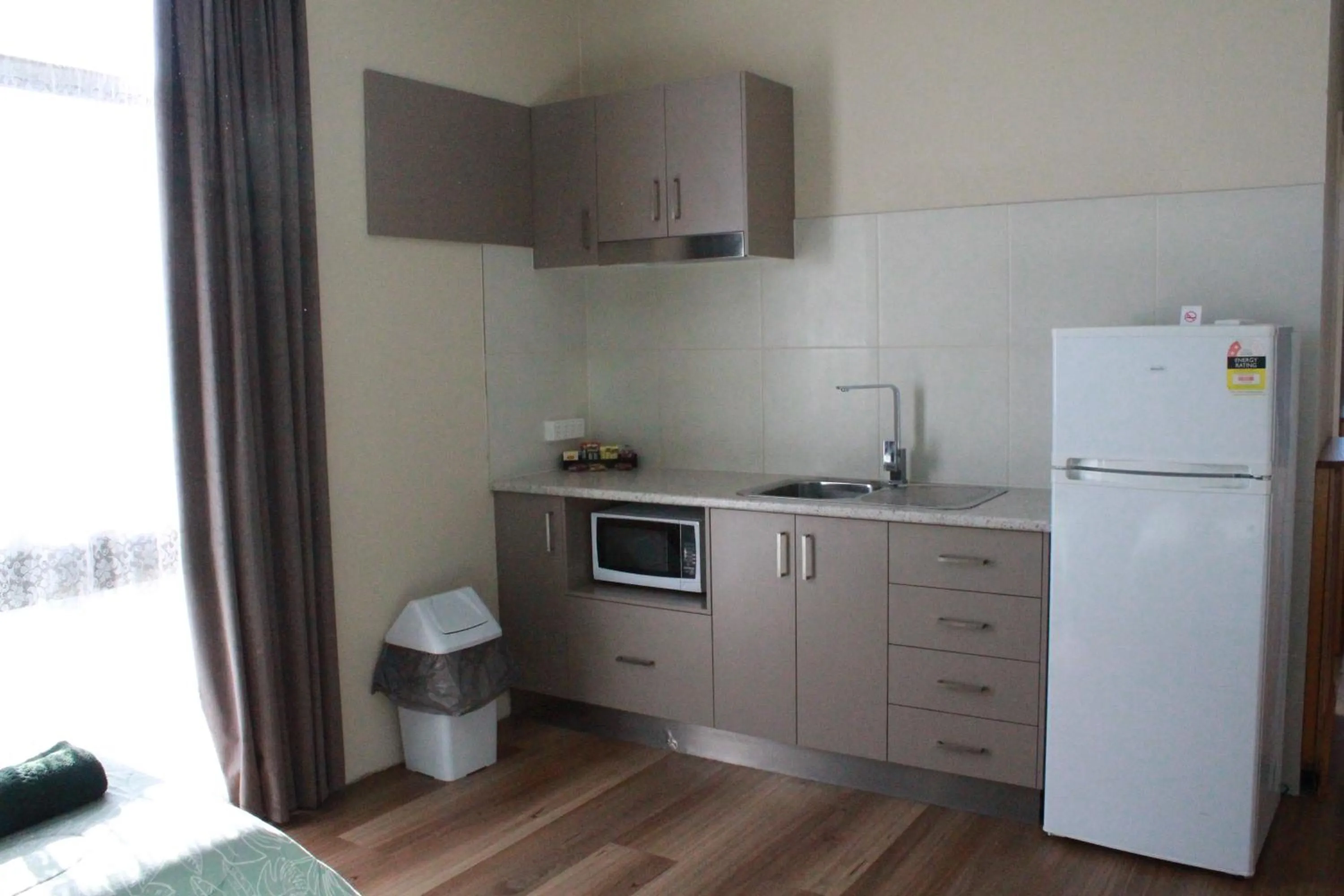 Moe Motor Inn - Contactless 24 hour Checkinn Available