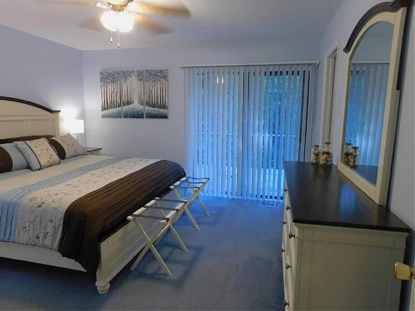 Bedroom, Bed in Secluded Home with Mini Waterfall and a Creek in Hot Springs