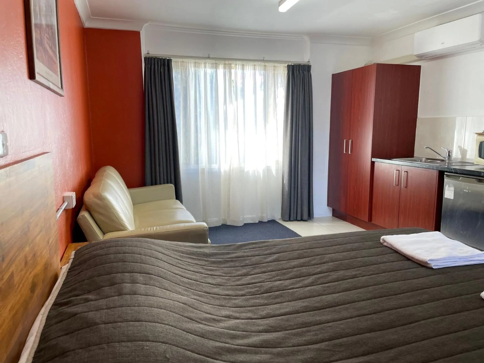 Bed in Homestead Motel