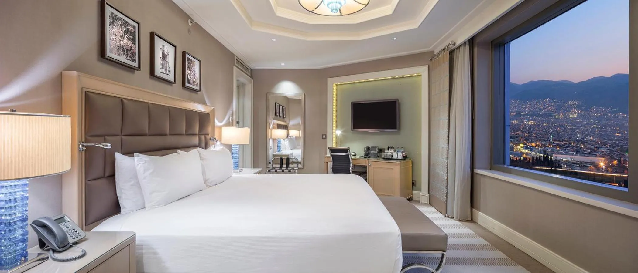 Bedroom, Bed in Hilton Bursa Convention Center & Spa