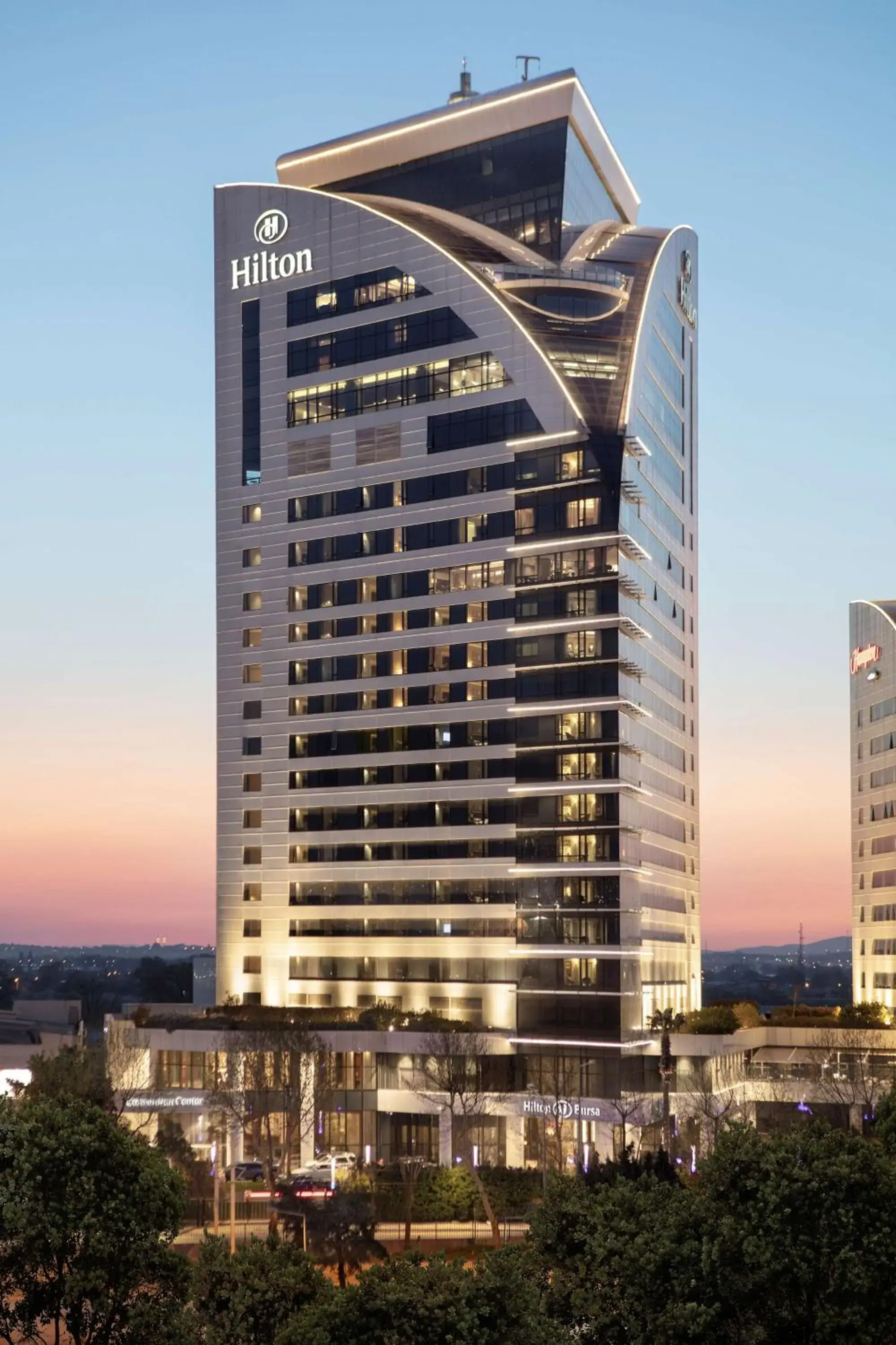 Property building in Hilton Bursa Convention Center & Spa Property building in Hilton Bursa Convention Center & Spa
