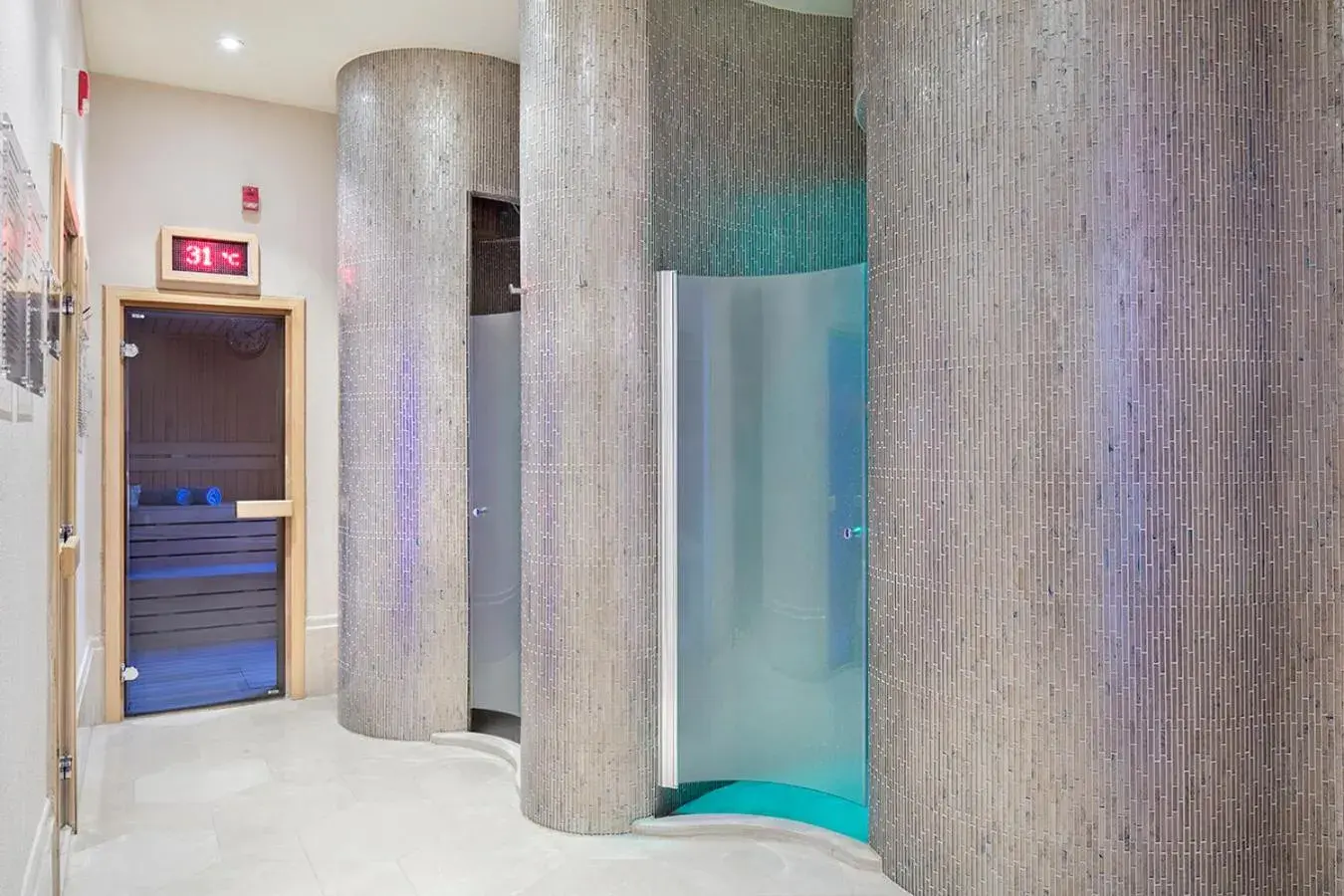 Property building in Hilton Bursa Convention Center & Spa Property building in Hilton Bursa Convention Center & Spa