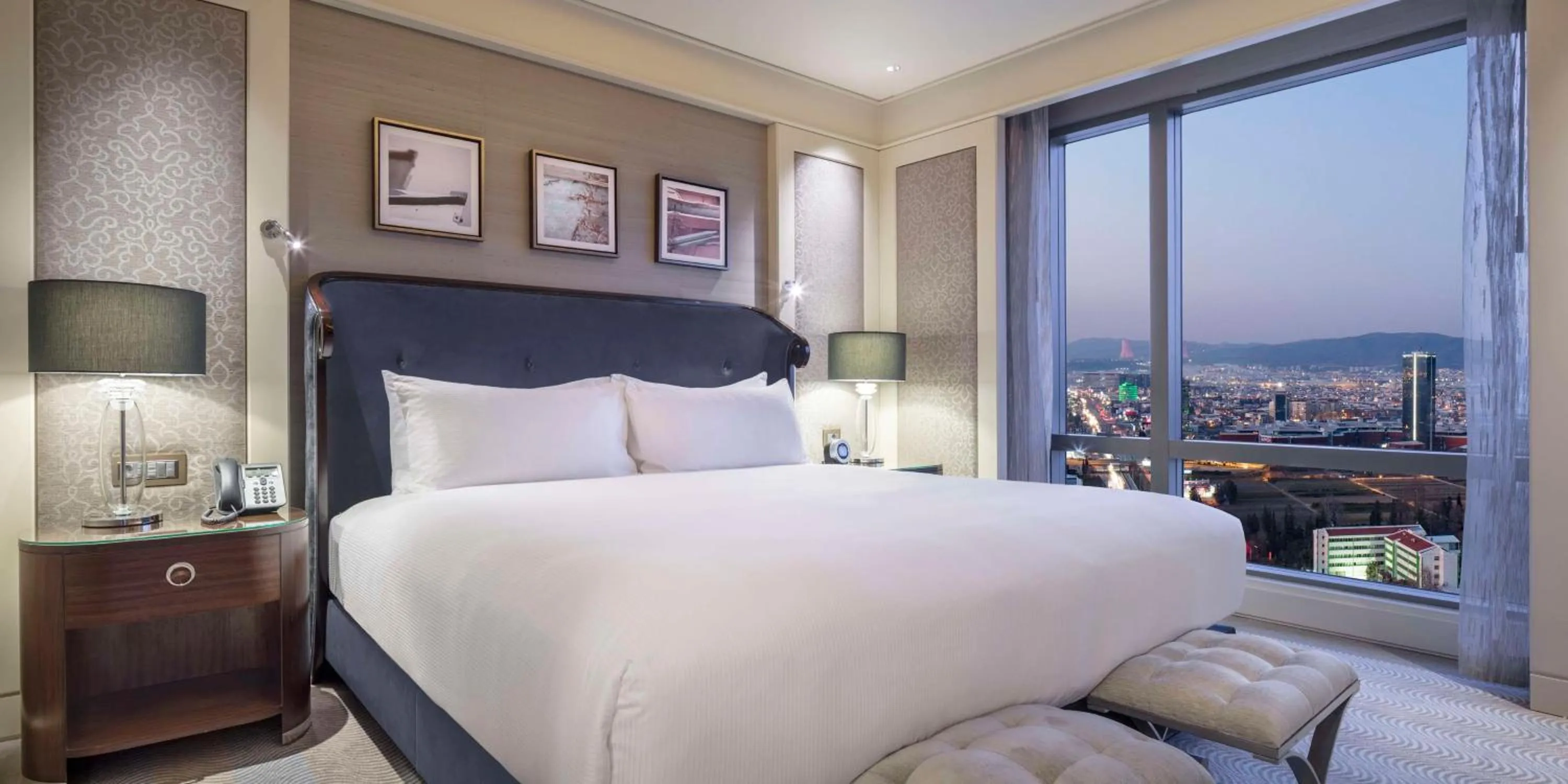 Bed in Hilton Bursa Convention Center & Spa