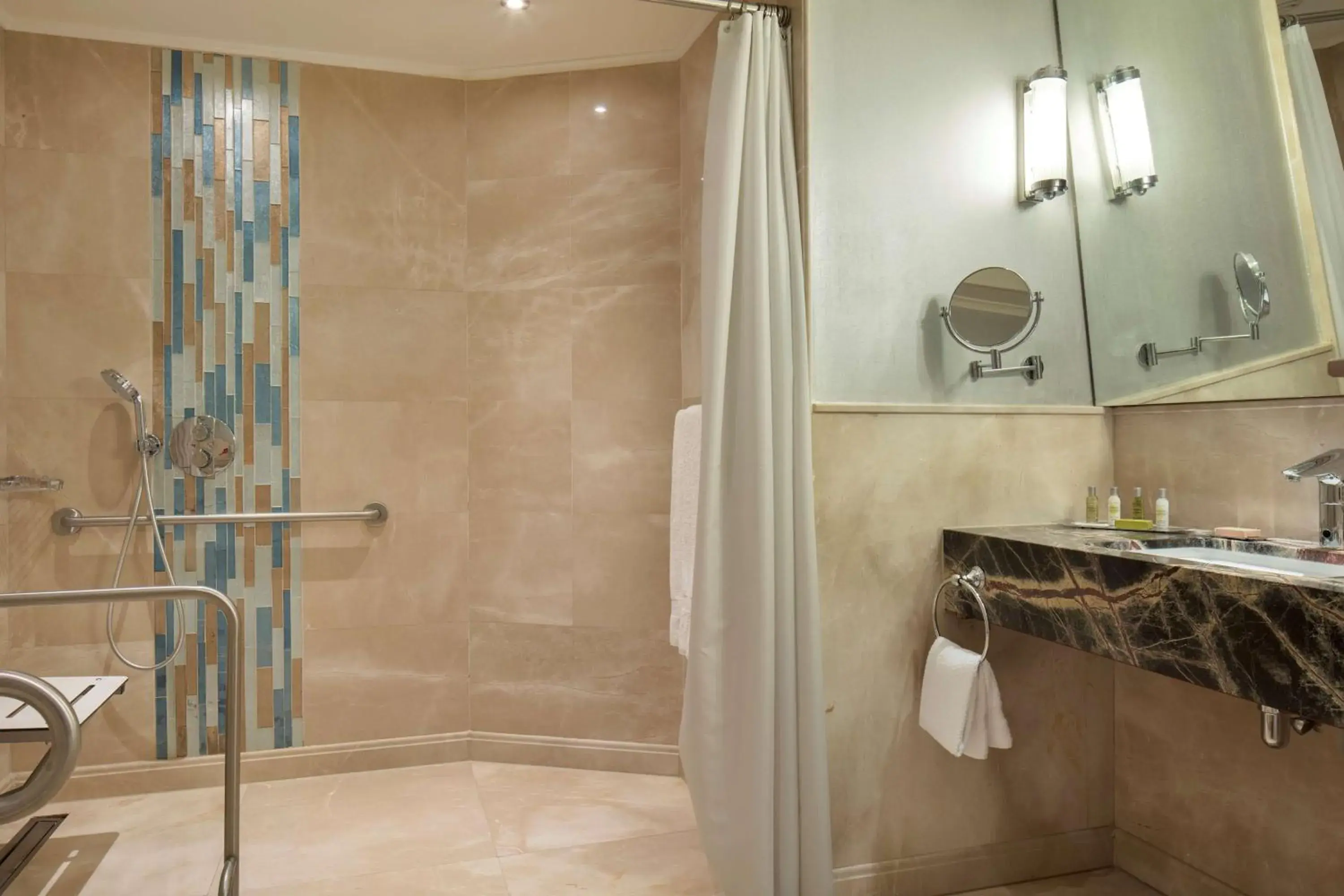 Bathroom in Hilton Bursa Convention Center & Spa Bathroom in Hilton Bursa Convention Center & Spa