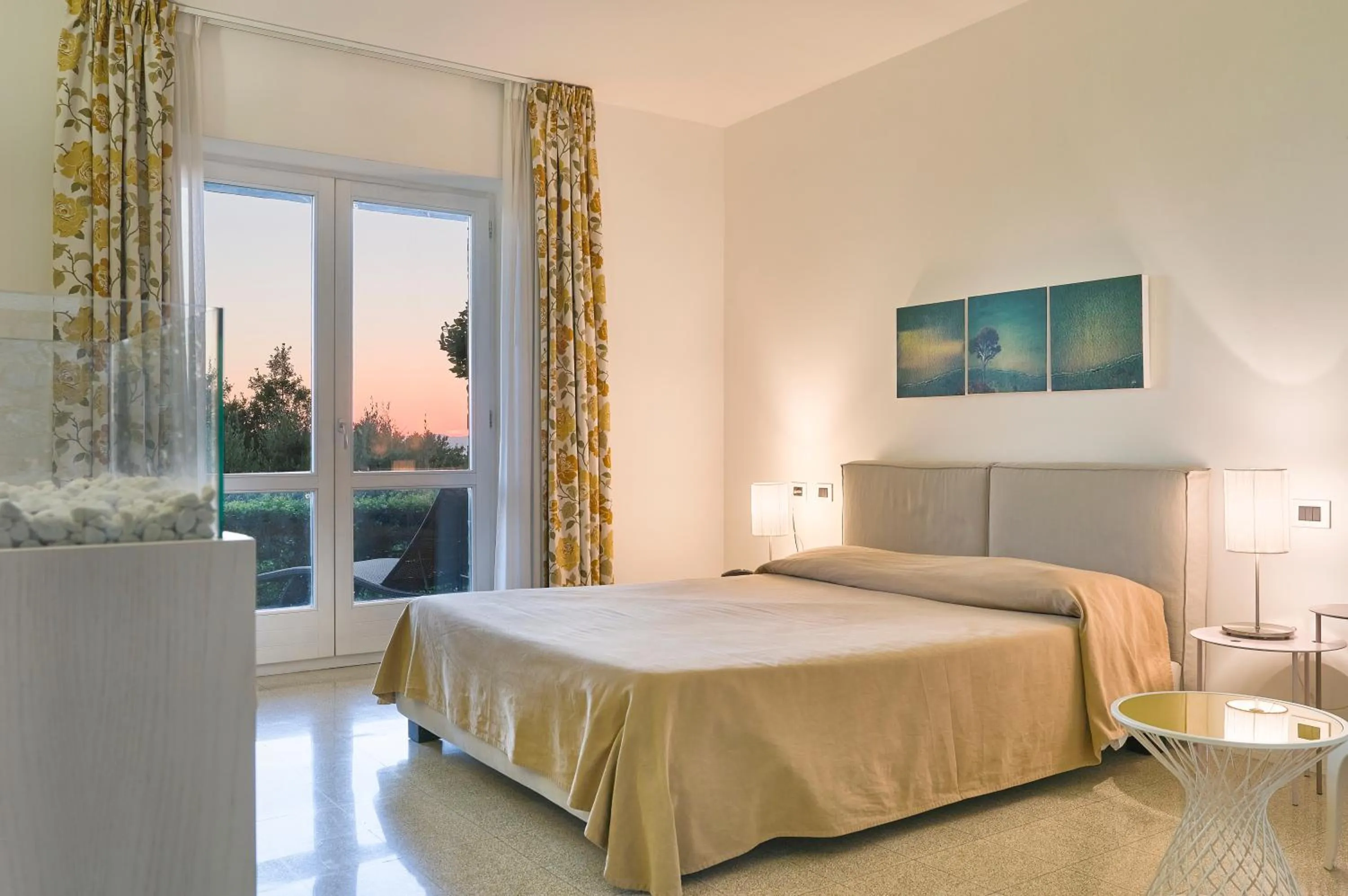 Photo of the whole room, Bed in Borgo La Pietraia