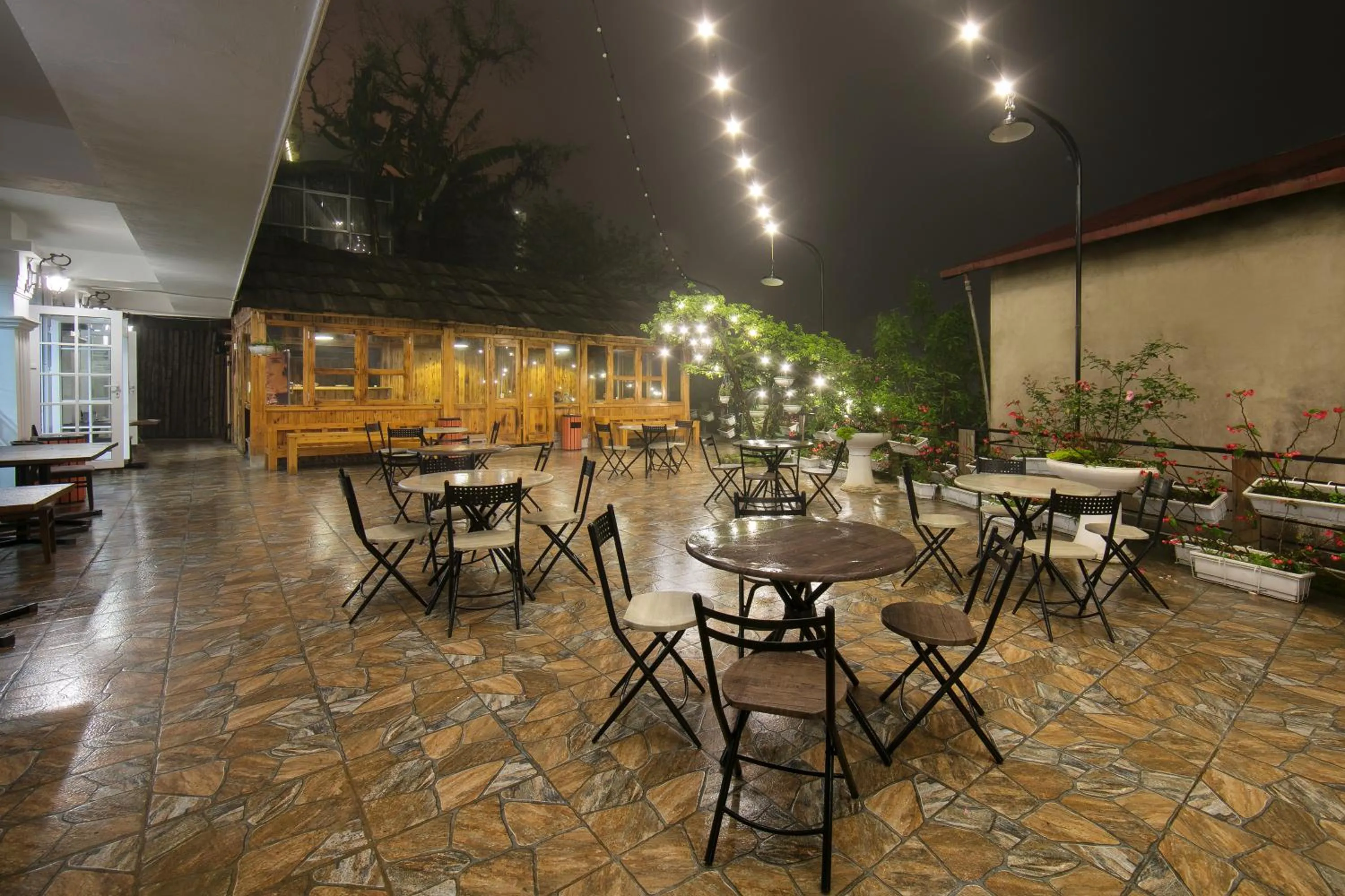 Patio in Azure Sapa Hotel