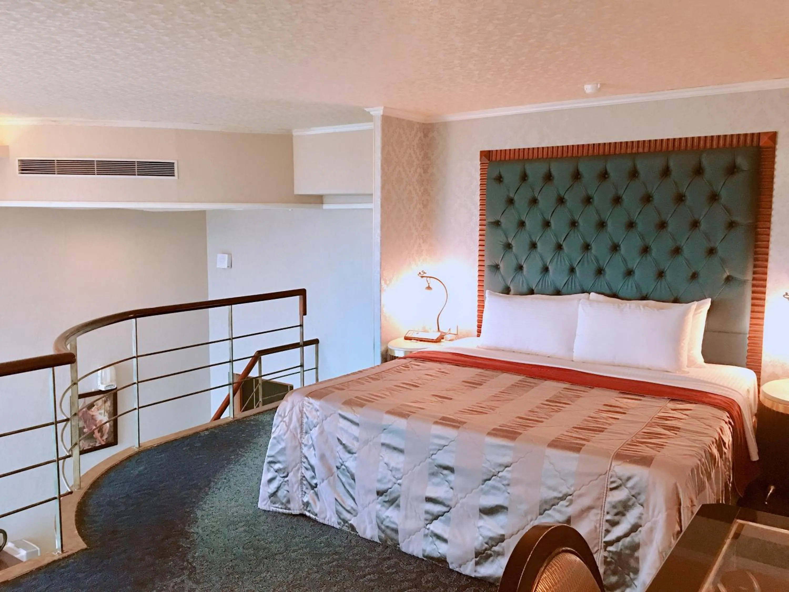 bunk bed, Bed in Hi-Star View Hotel