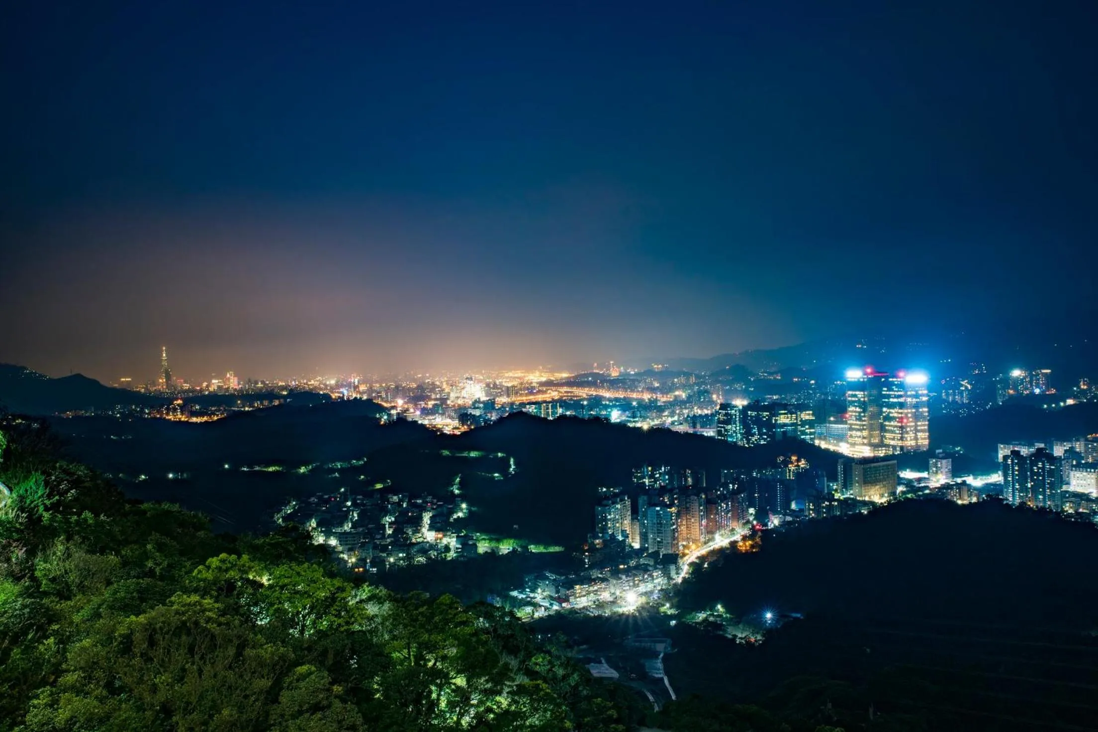 Night in Hi-Star View Hotel
