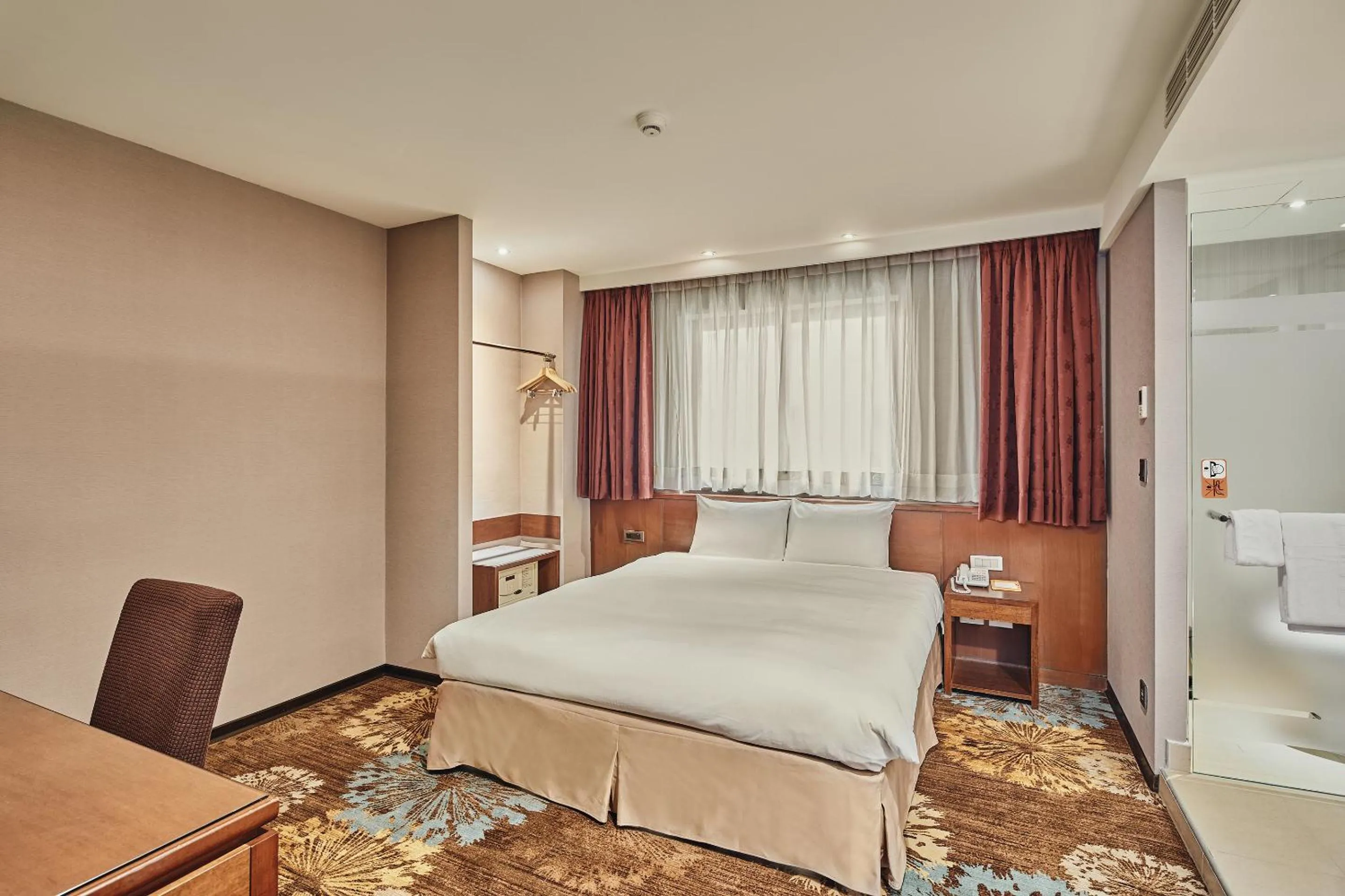 Photo of the whole room in Orange Hotel - Linsen, Taipei