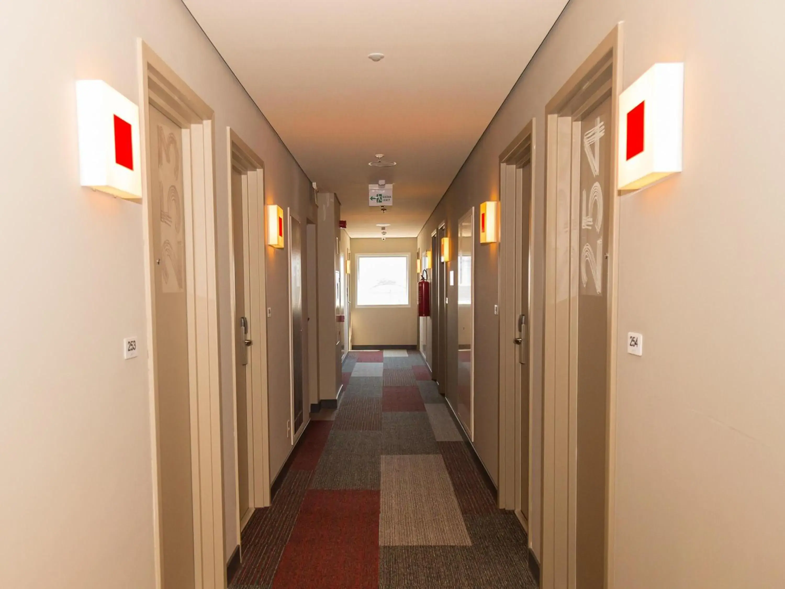 Property building in Ibis Lorena - Circuito da Fé Property building in Ibis Lorena - Circuito da Fé