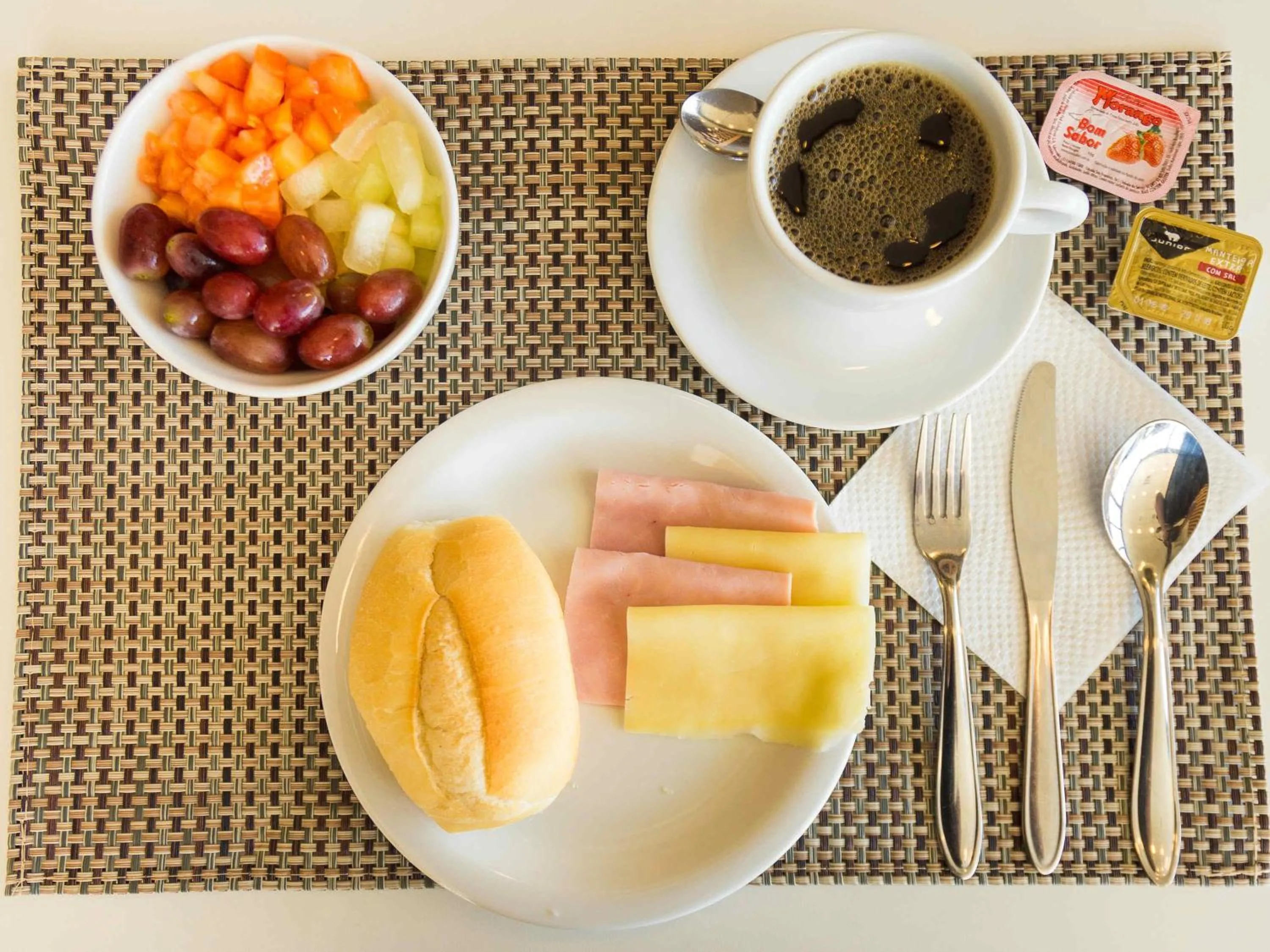 Breakfast in Ibis Lorena - Circuito da Fé
