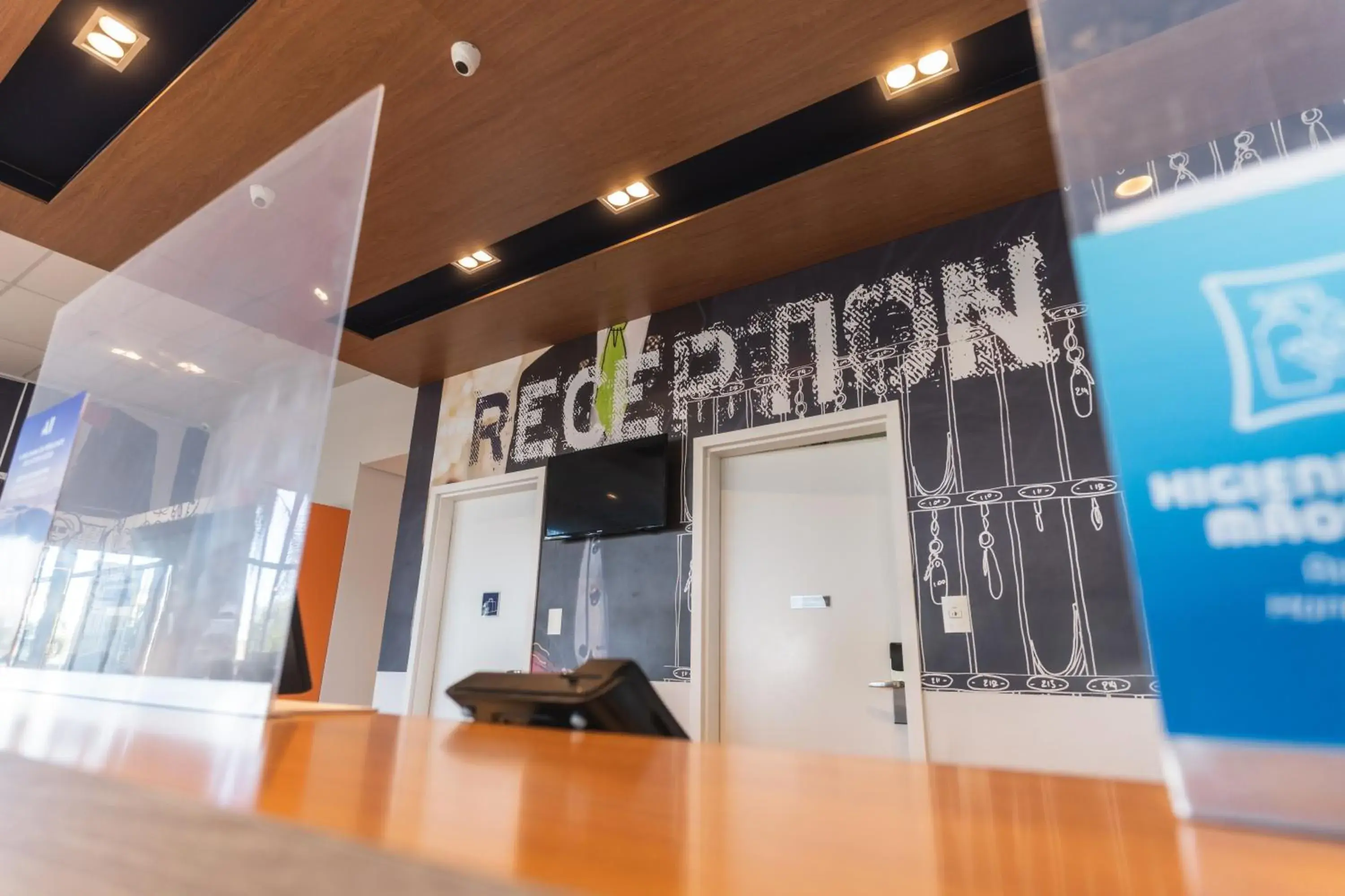 Lobby or reception in Ibis Budget Lorena - Circuito da Fé Lobby or reception in Ibis Budget Lorena - Circuito da Fé