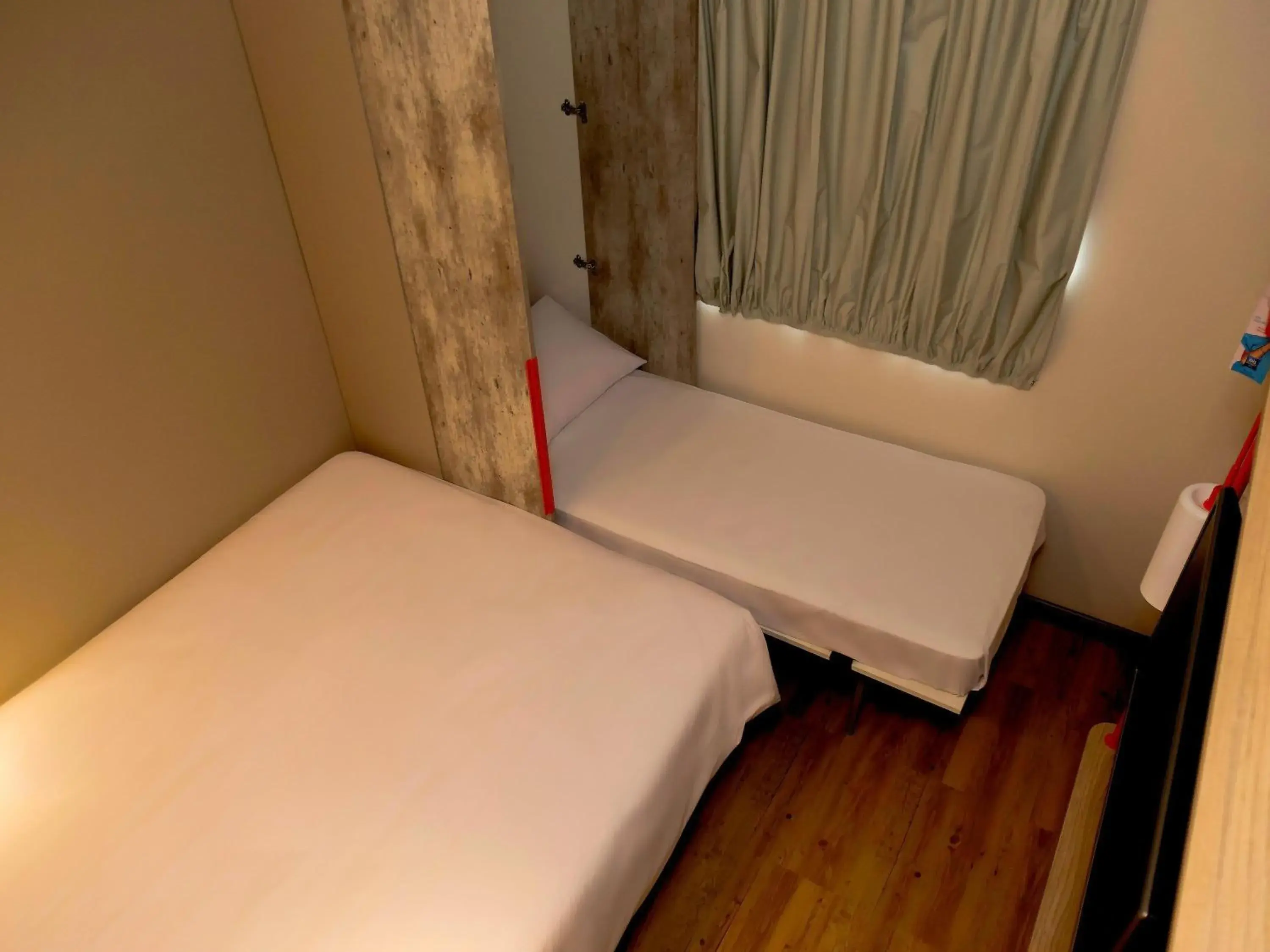 Bedroom, Bed in Ibis Budget Lorena - Circuito da Fé Bedroom, Bed in Ibis Budget Lorena - Circuito da Fé