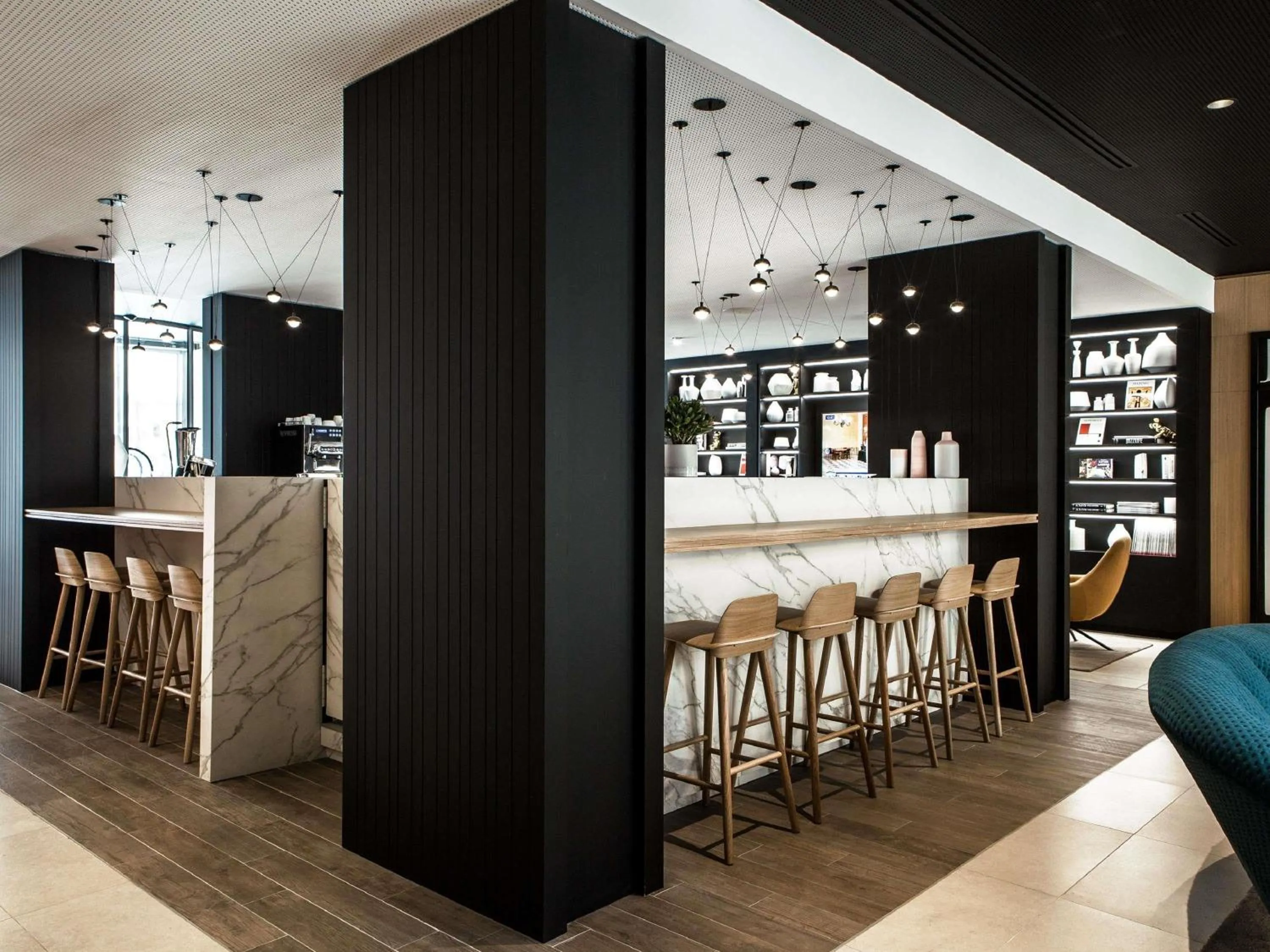 Lounge or bar in Mercure Paris 17 Batignolles