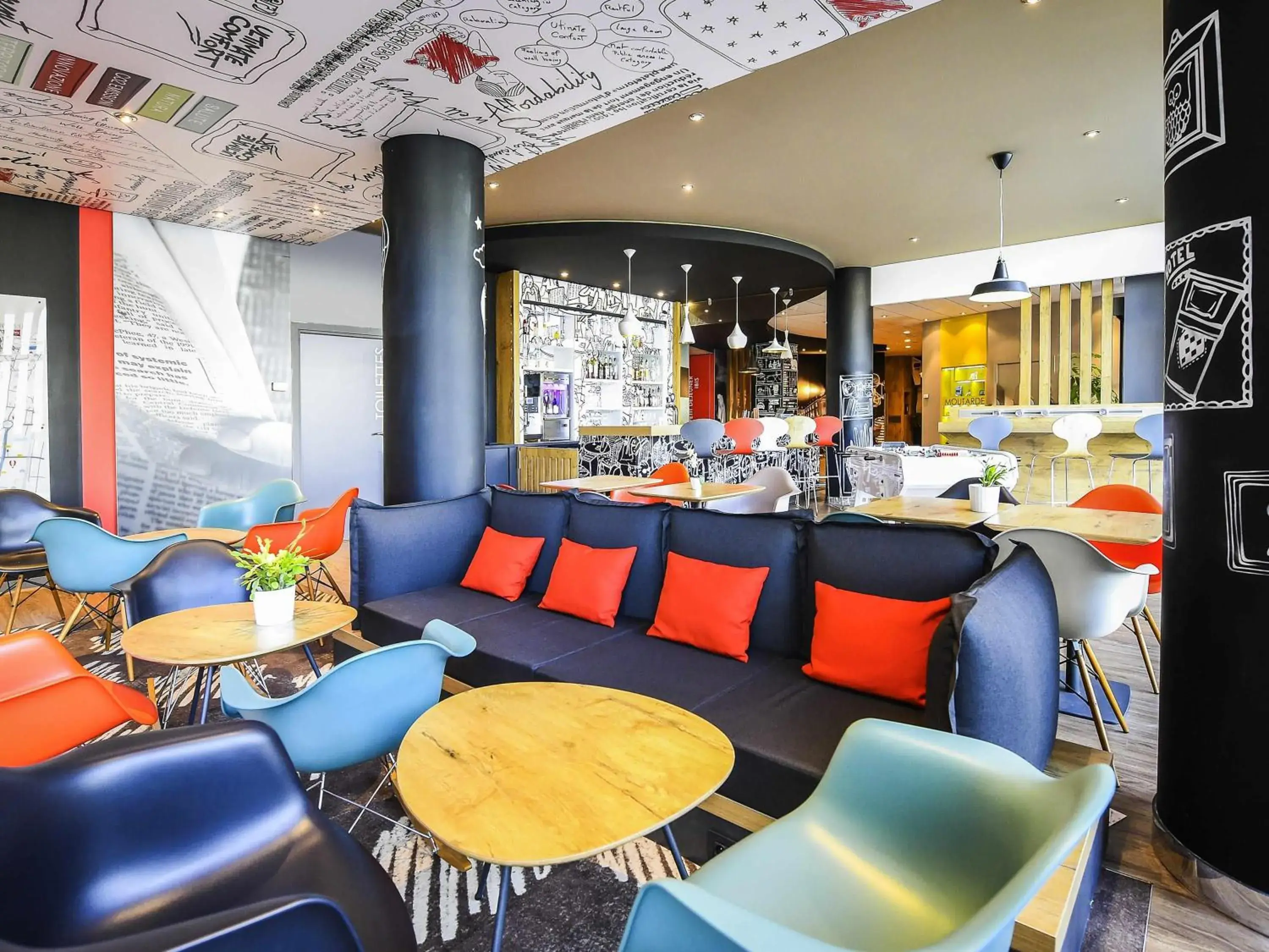Lounge or bar in Ibis budget Dijon Centre Clemenceau Lounge or bar in Ibis budget Dijon Centre Clemenceau