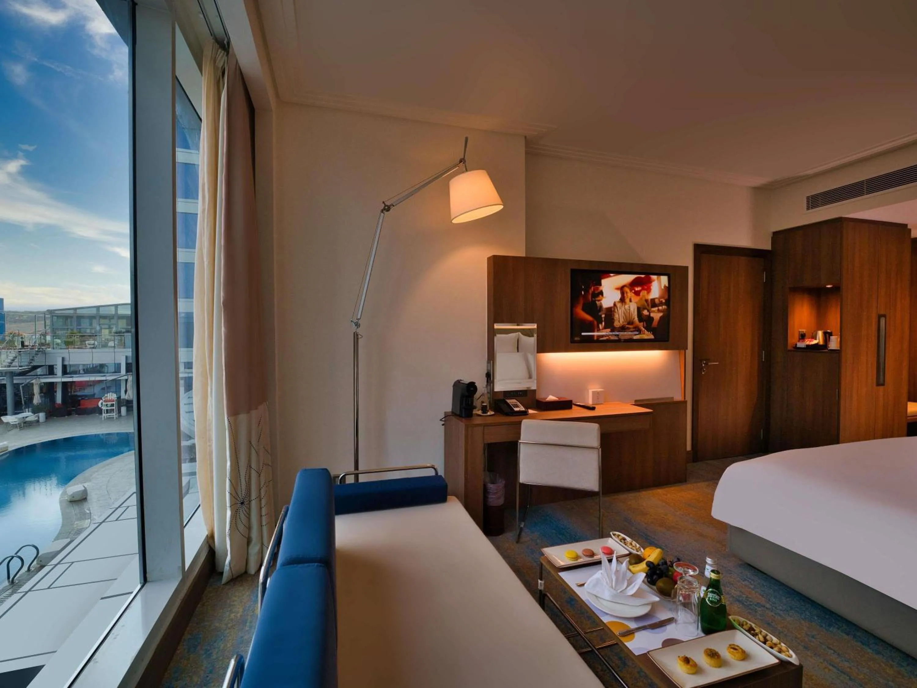 Bedroom, Bed in Novotel Jazan