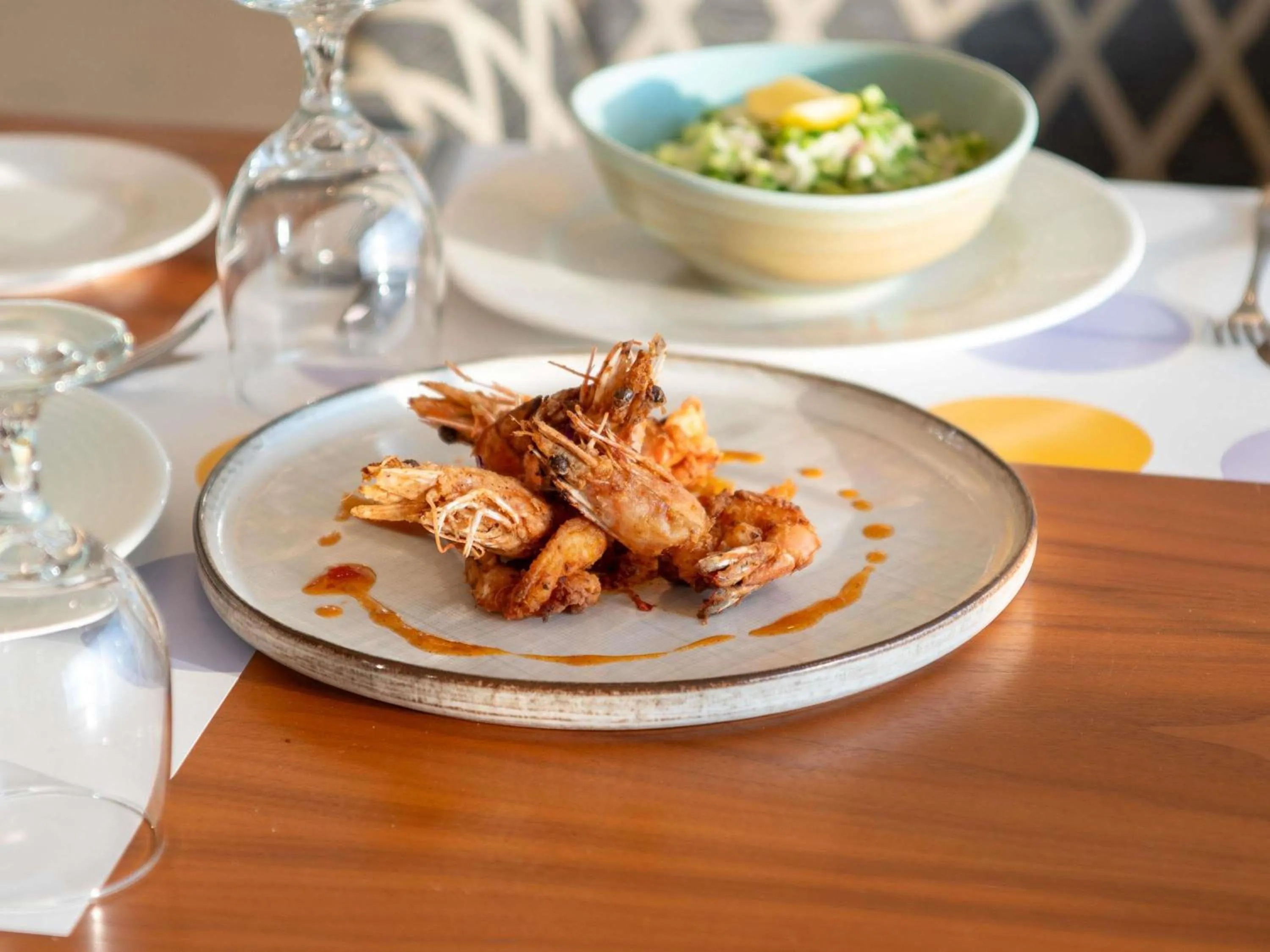 Restaurant/places to eat in Novotel Jazan