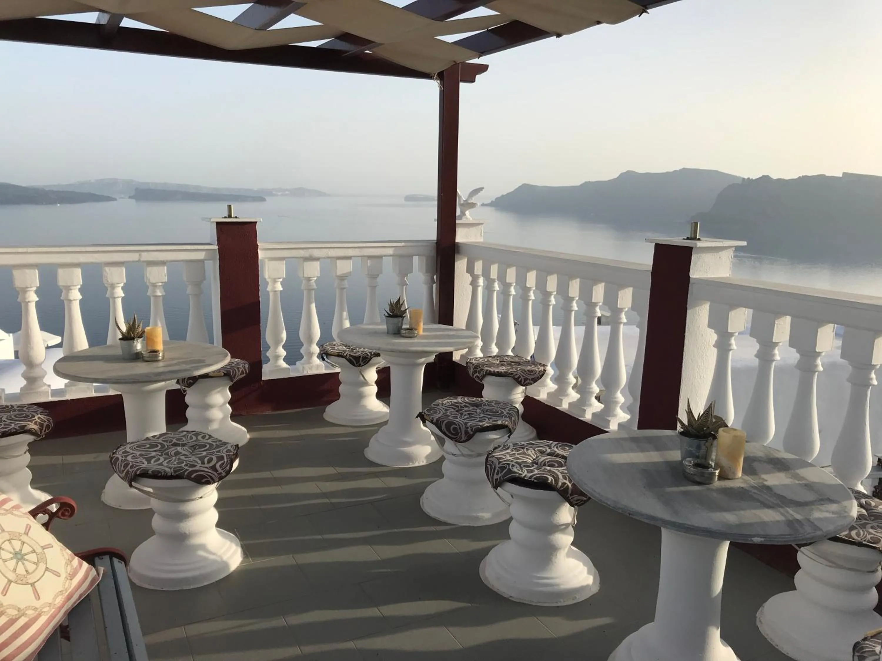 Balcony/Terrace in Maryloujohn Villas Oia