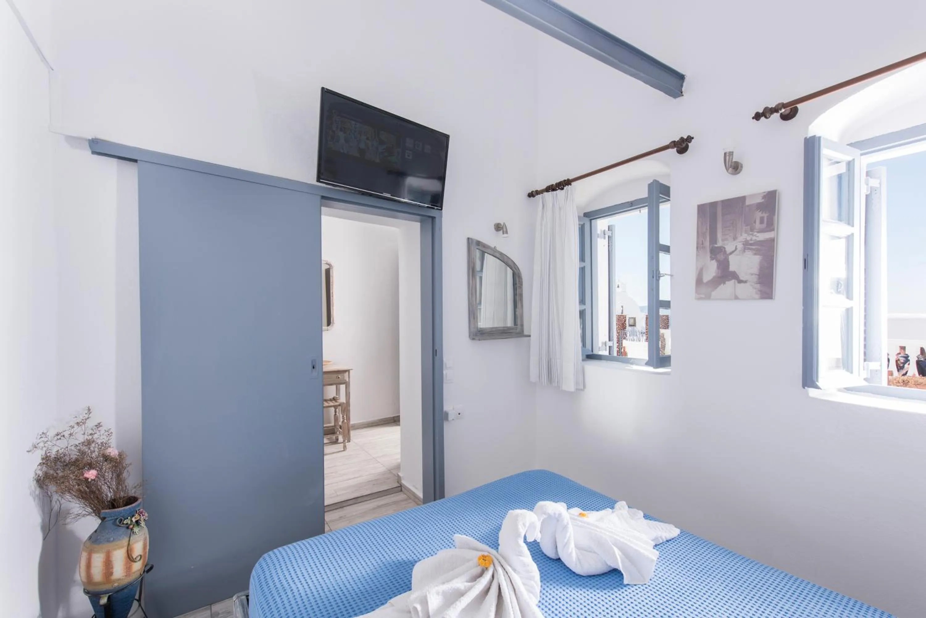 Bedroom, Bed in Maryloujohn Villas Oia