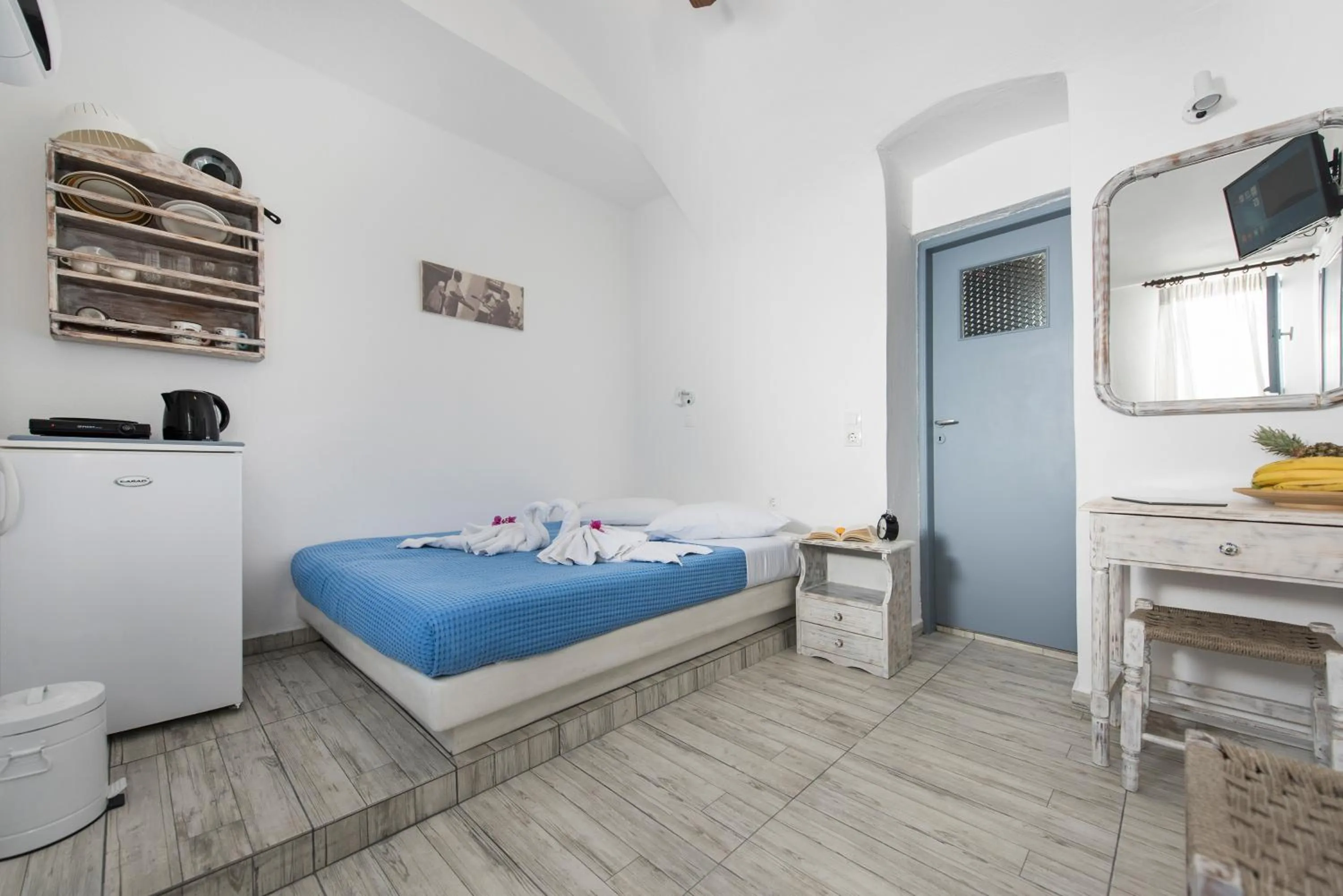 Bedroom, Bed in Maryloujohn Villas Oia
