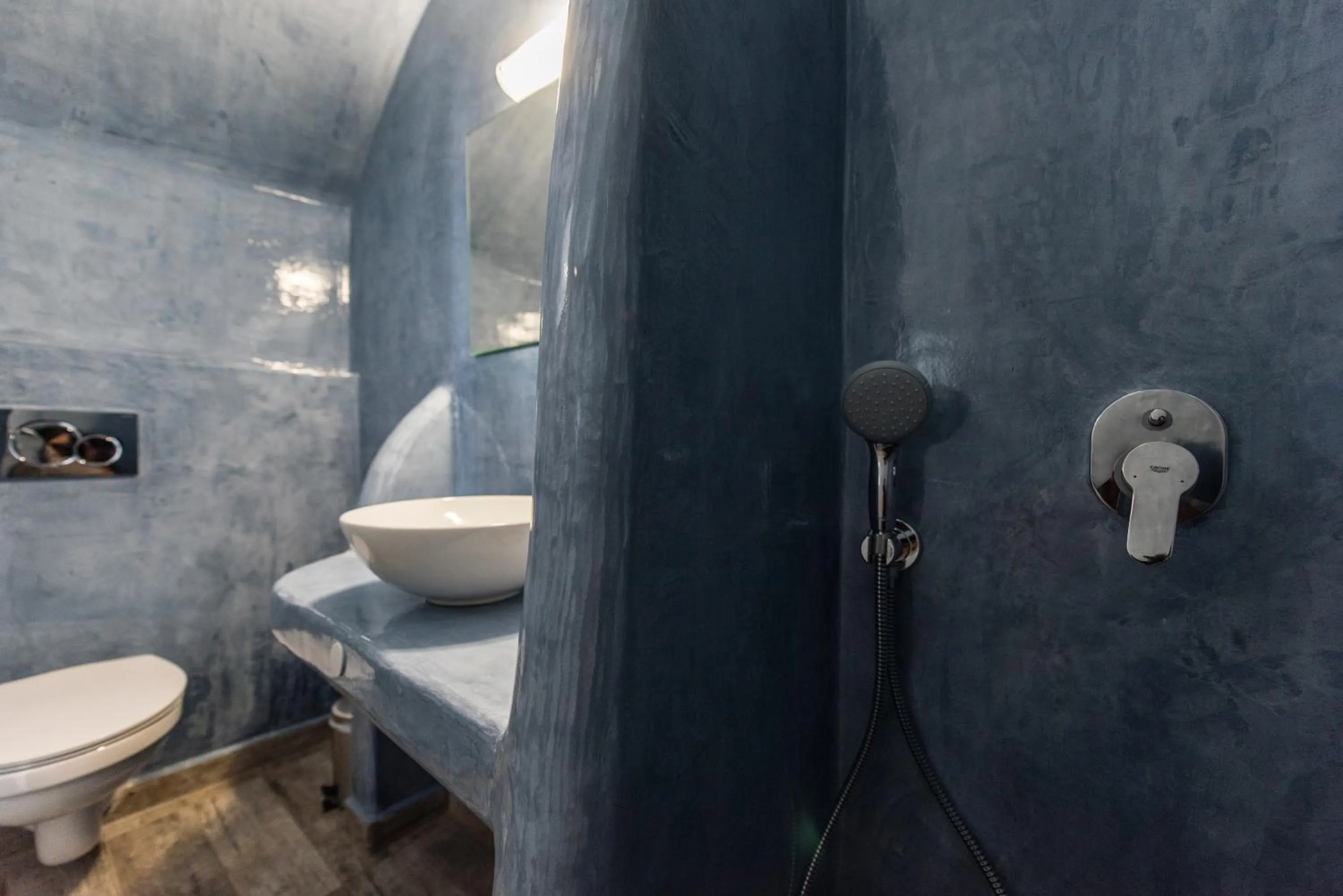 Bathroom in Maryloujohn Villas Oia