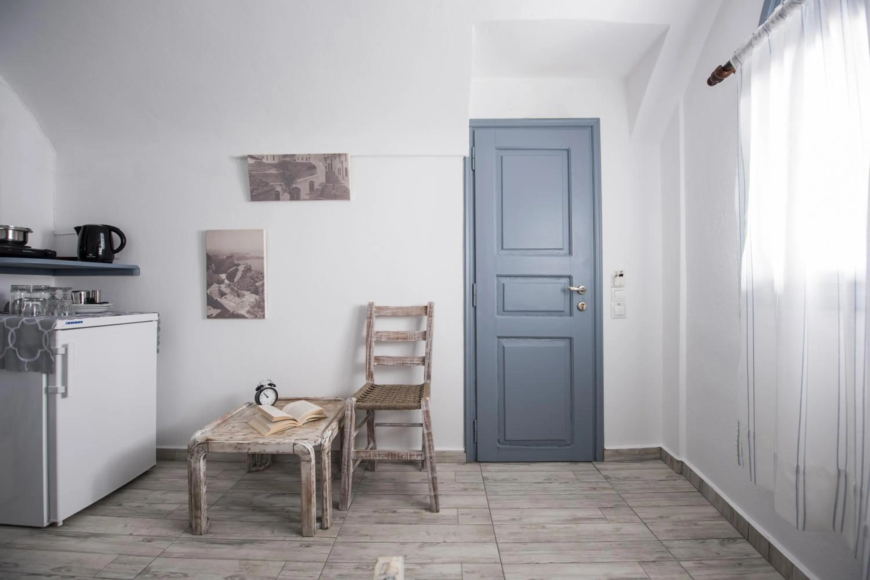 Coffee/tea facilities in Maryloujohn Villas Oia