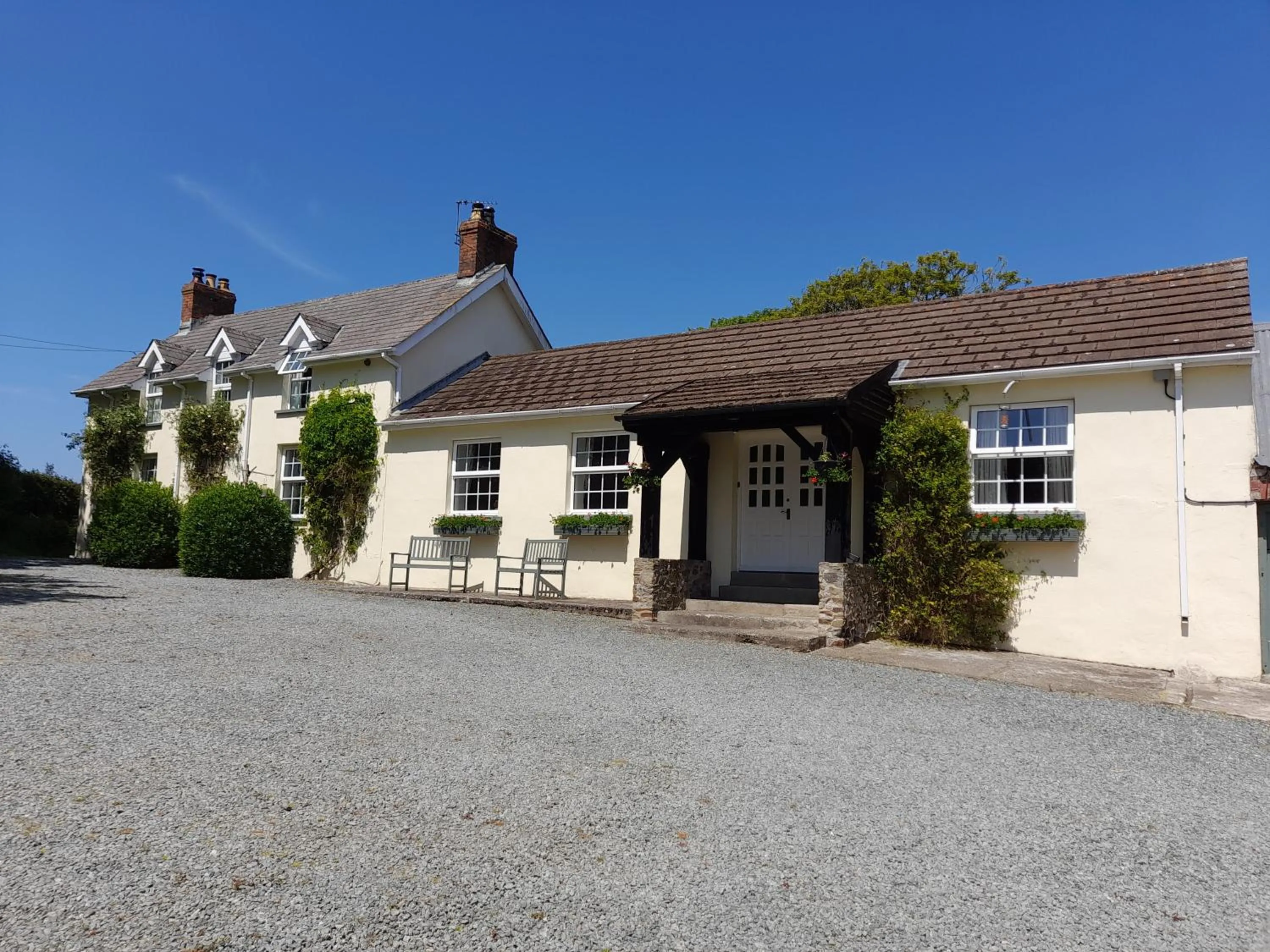 Property building in North Headborough