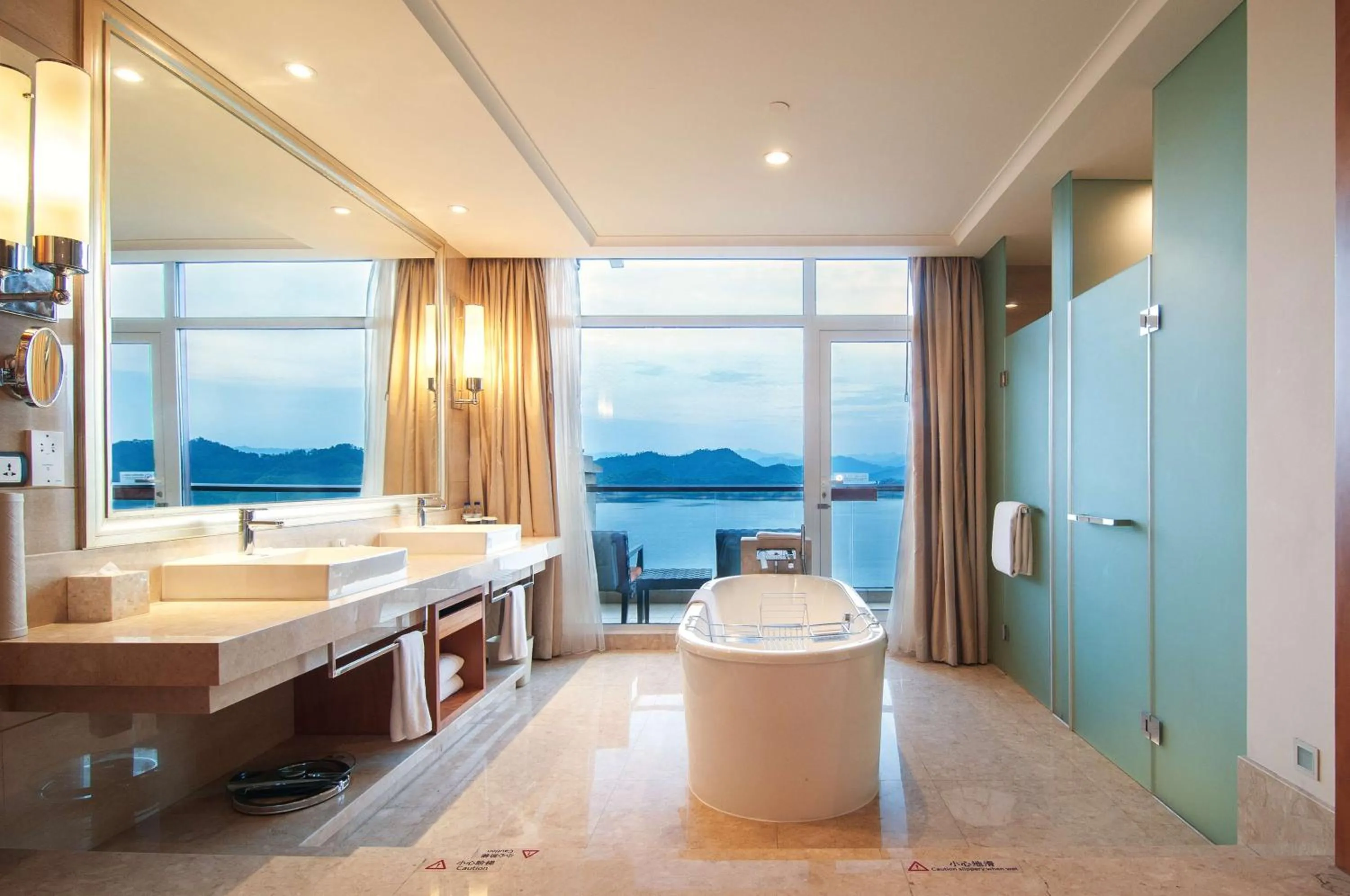 Bathroom in Hilton Hangzhou Qiandao Lake Resort