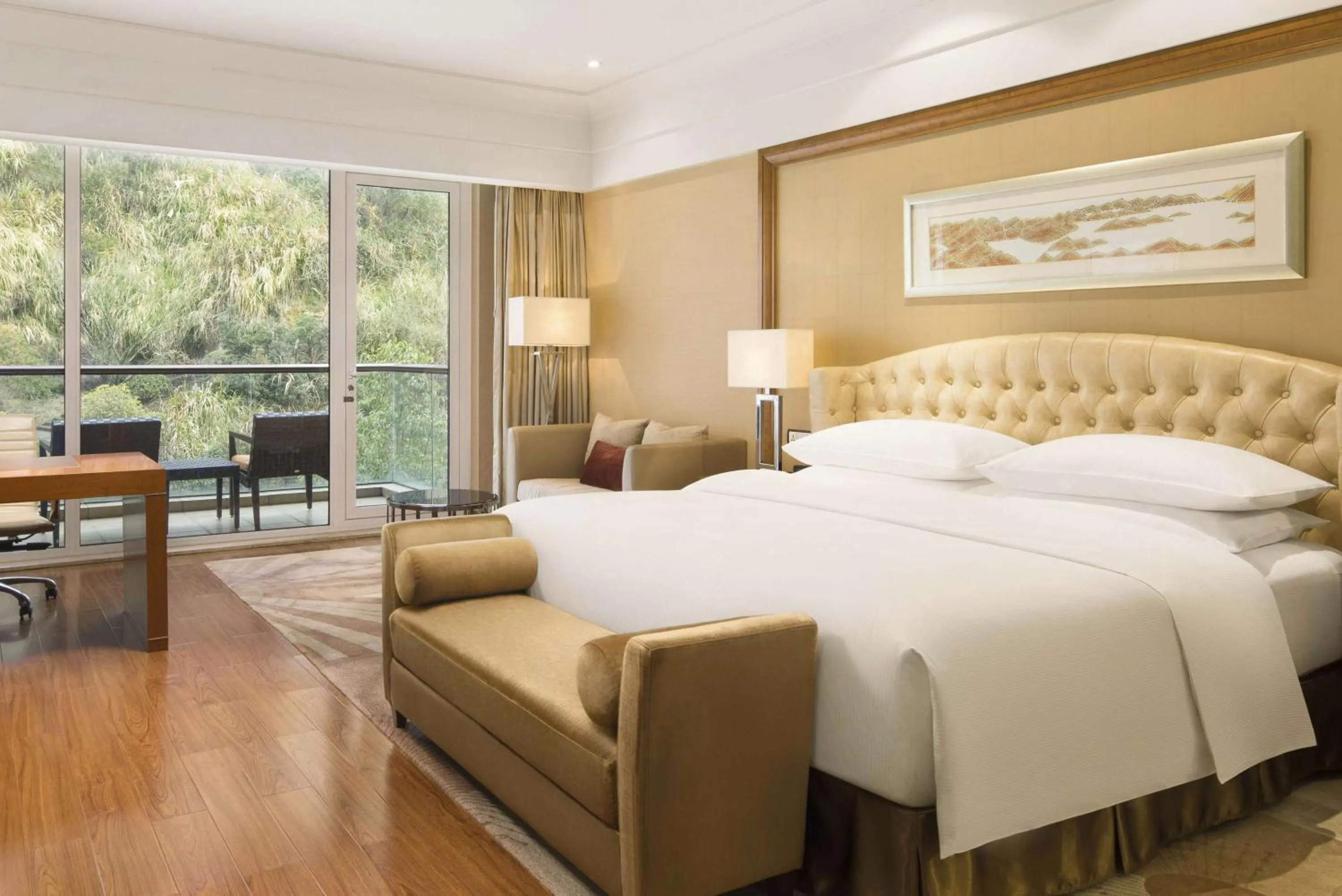 Bed in Hilton Hangzhou Qiandao Lake Resort