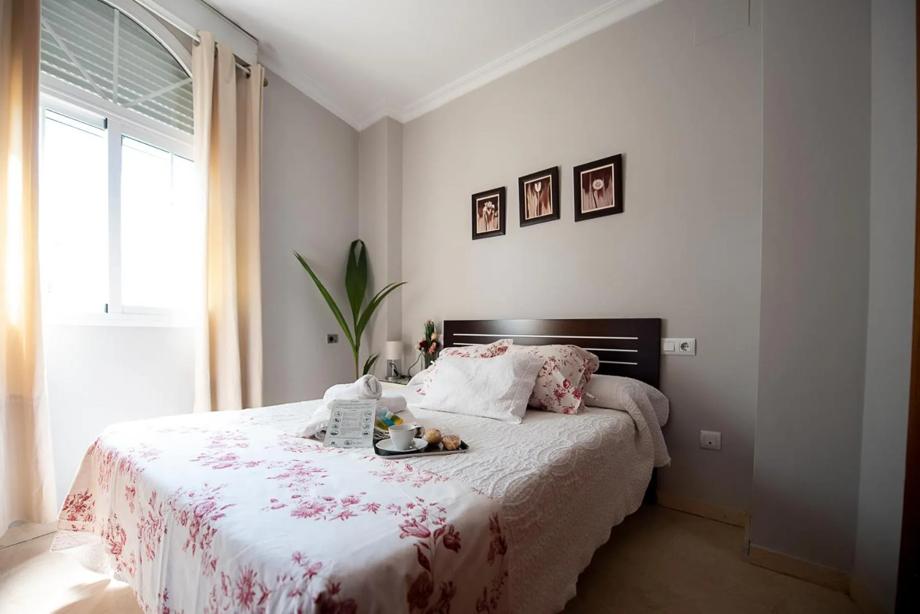 Bed in Hostal La Muralla