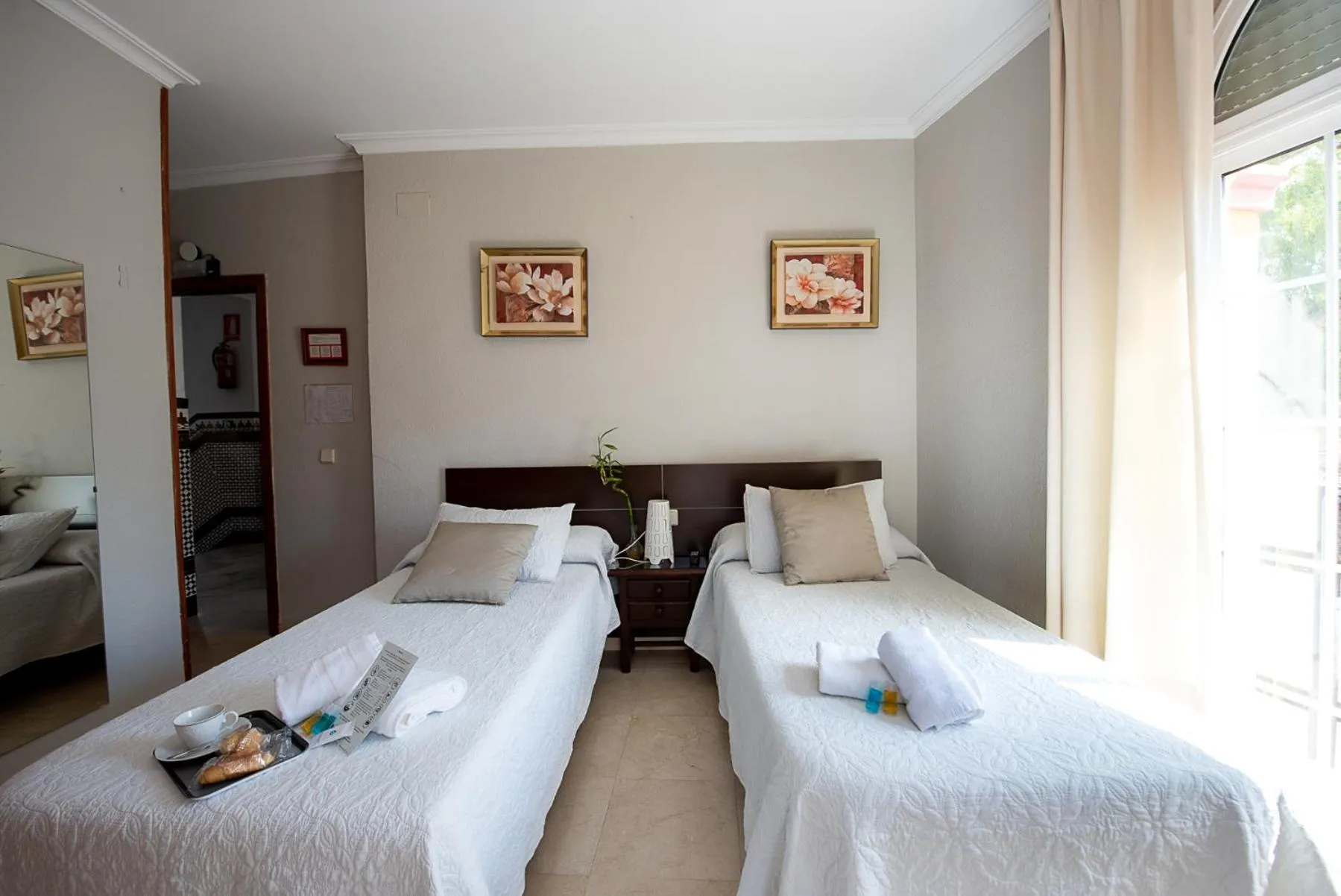 Bed in Hostal La Muralla