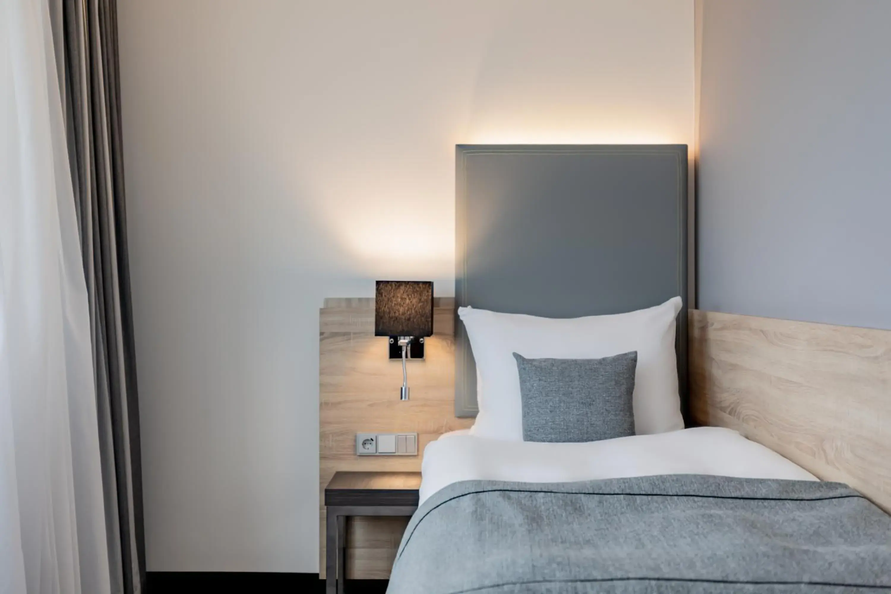 Photo of the whole room, Bed in Garner Hotel Berlin - Spandau by IHG Photo of the whole room, Bed in Garner Hotel Berlin - Spandau by IHG
