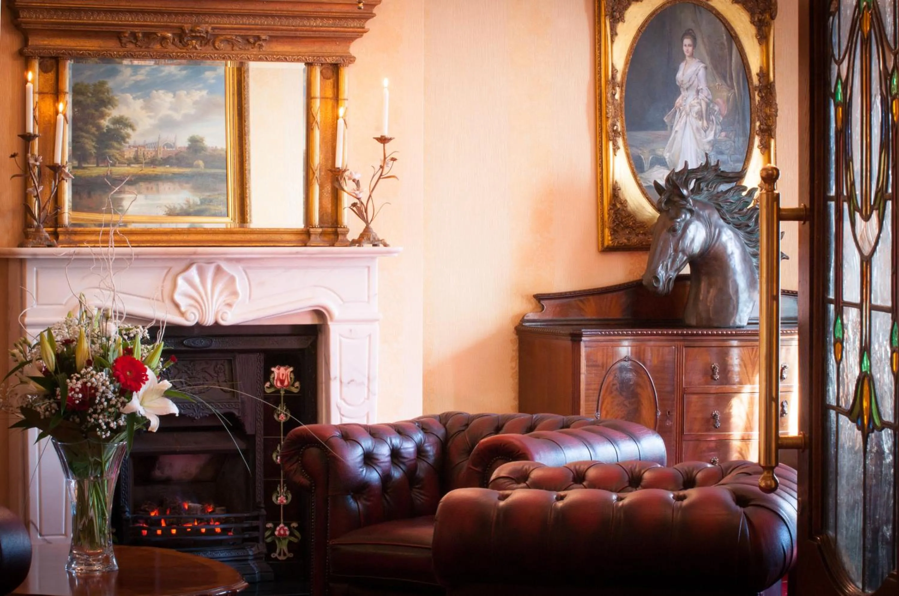 Lounge or bar in Meadow Court Hotel