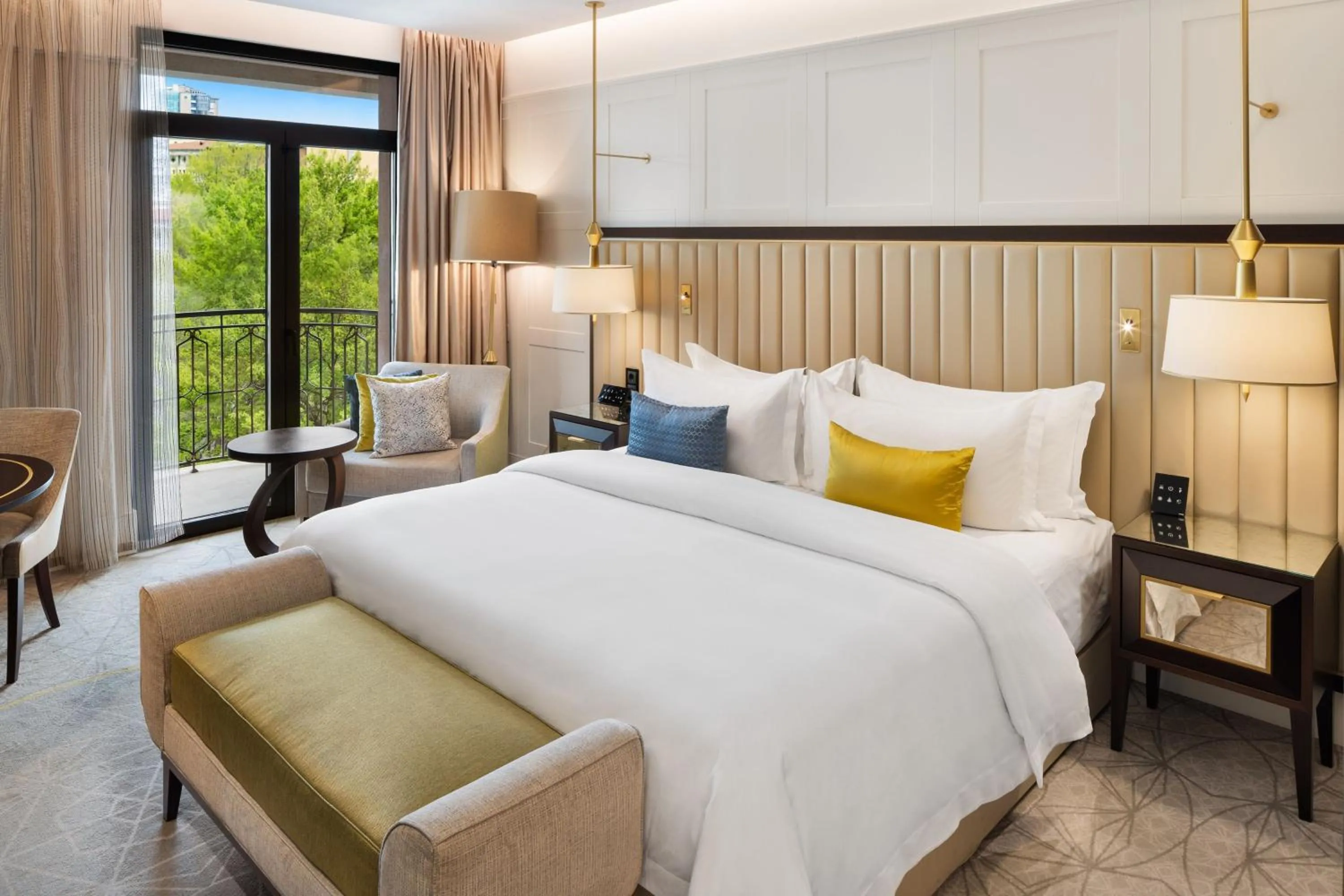 Photo of the whole room, Bed in The Alexander, a Luxury Collection Hotel, Yerevan