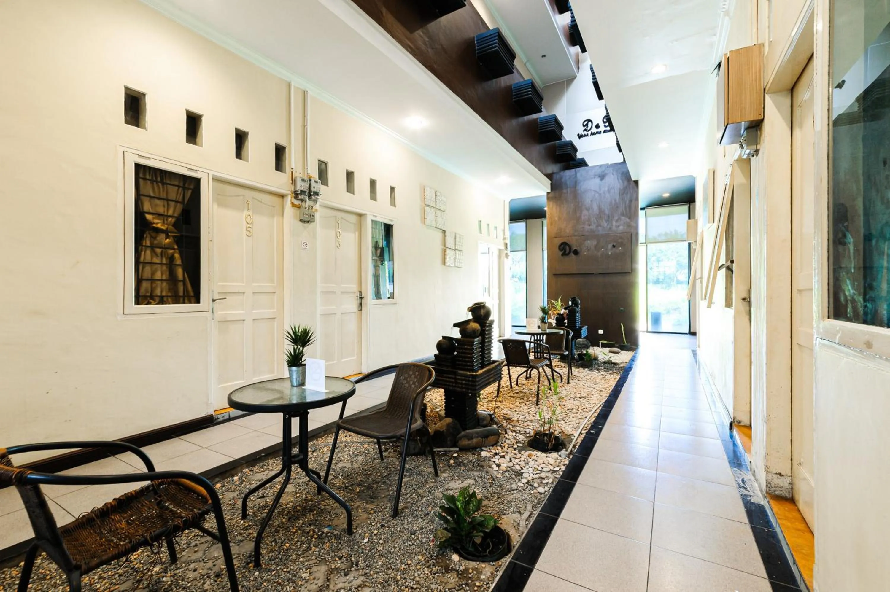 Property building in RedDoorz Plus near Universitas Sumatera Utara