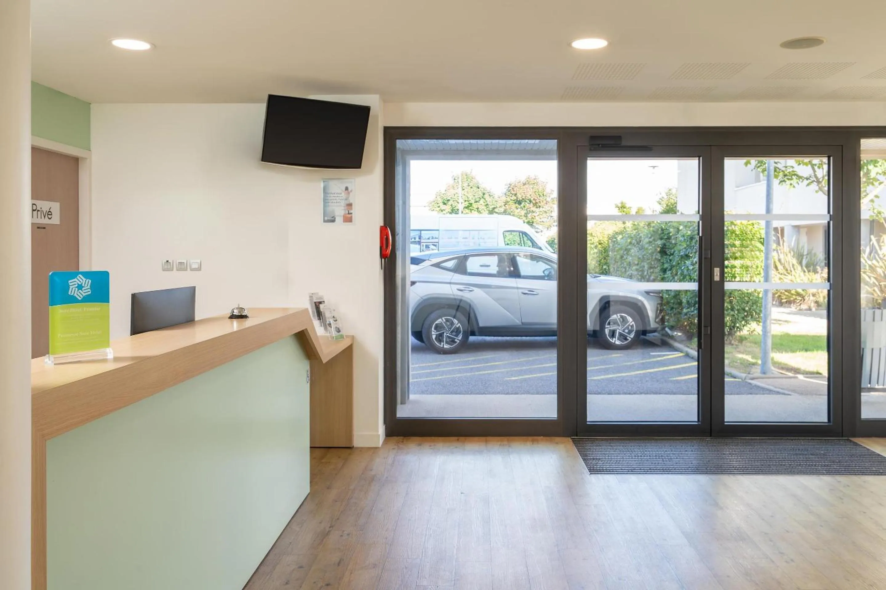 Lobby or reception in Sure Hotel By Best Western Guerande