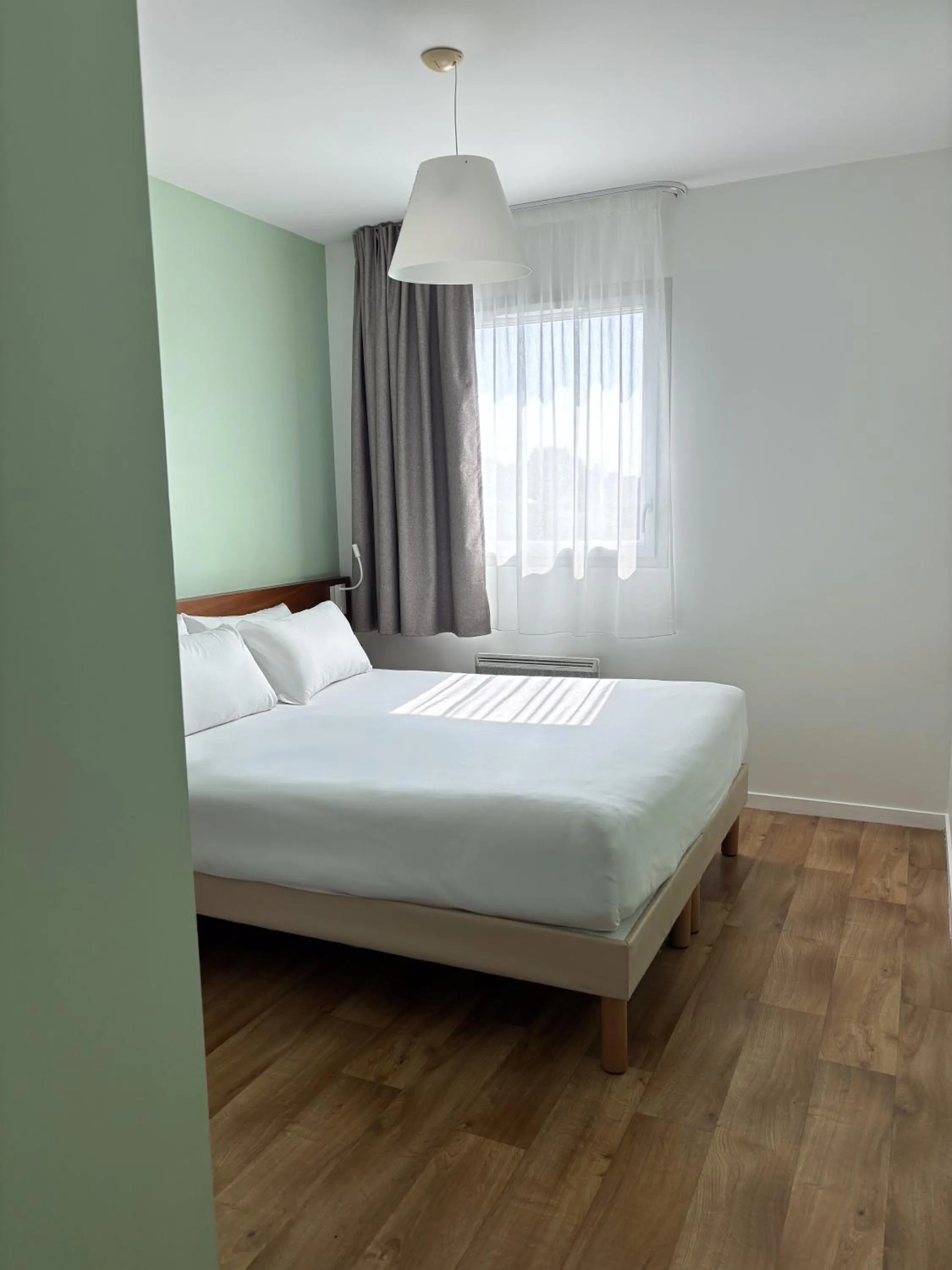 Bedroom, Bed in Sure Hotel By Best Western Guerande