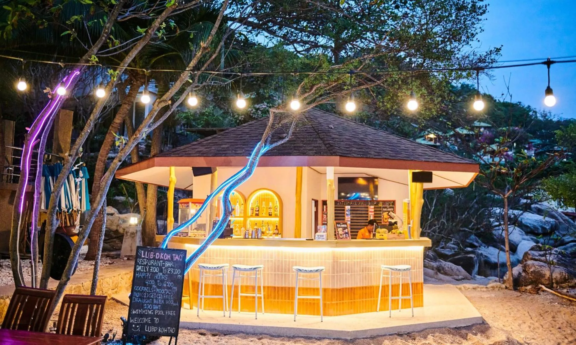 Restaurant/places to eat in Lub d Koh Tao Tanote Bay