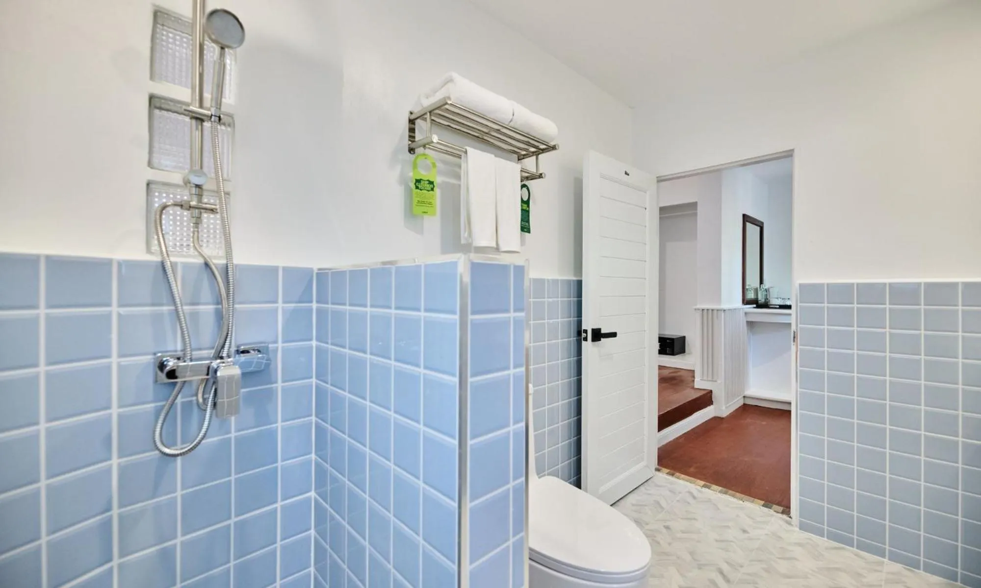 Shower in Lub d Koh Tao Tanote Bay