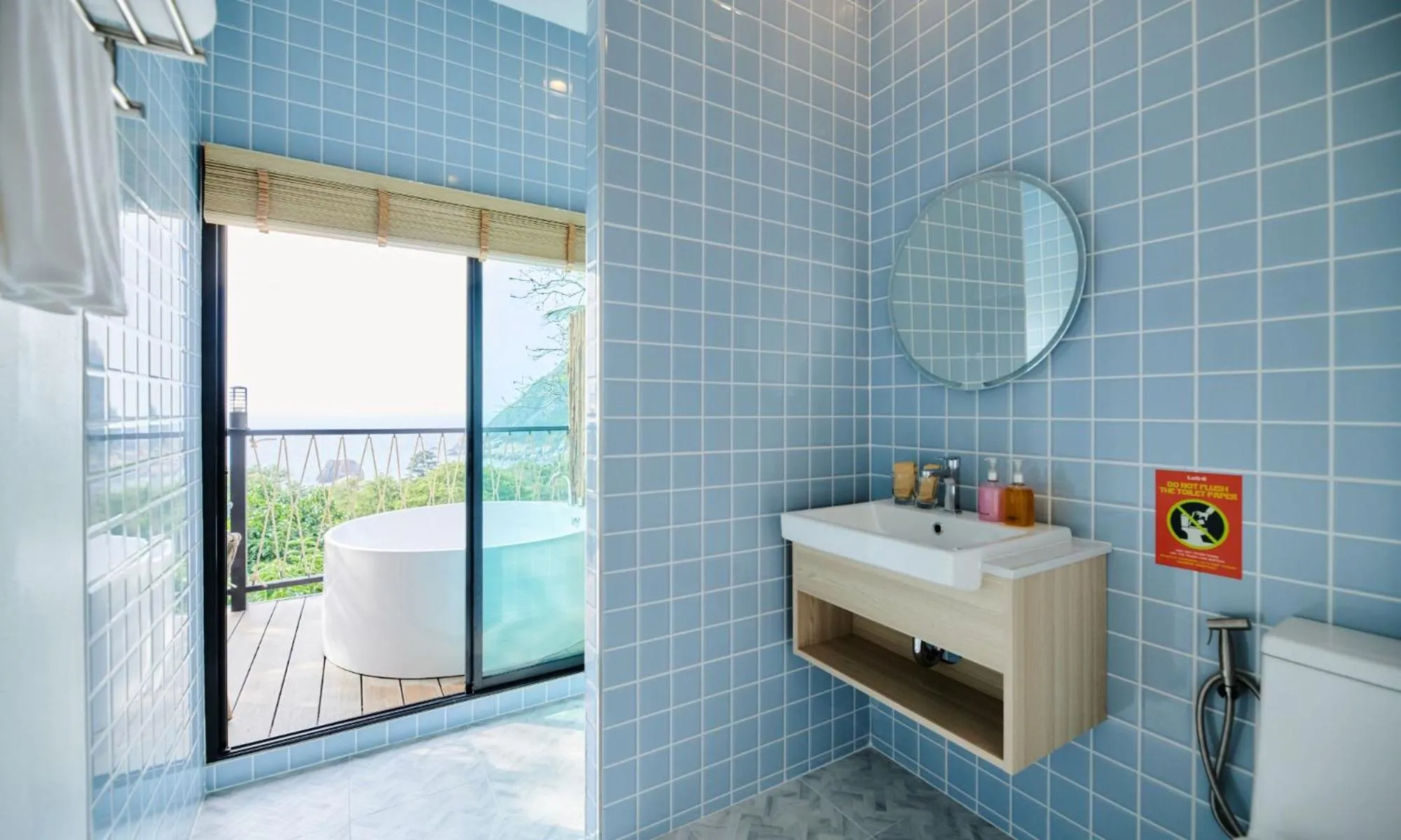 Bathroom in Lub d Koh Tao Tanote Bay