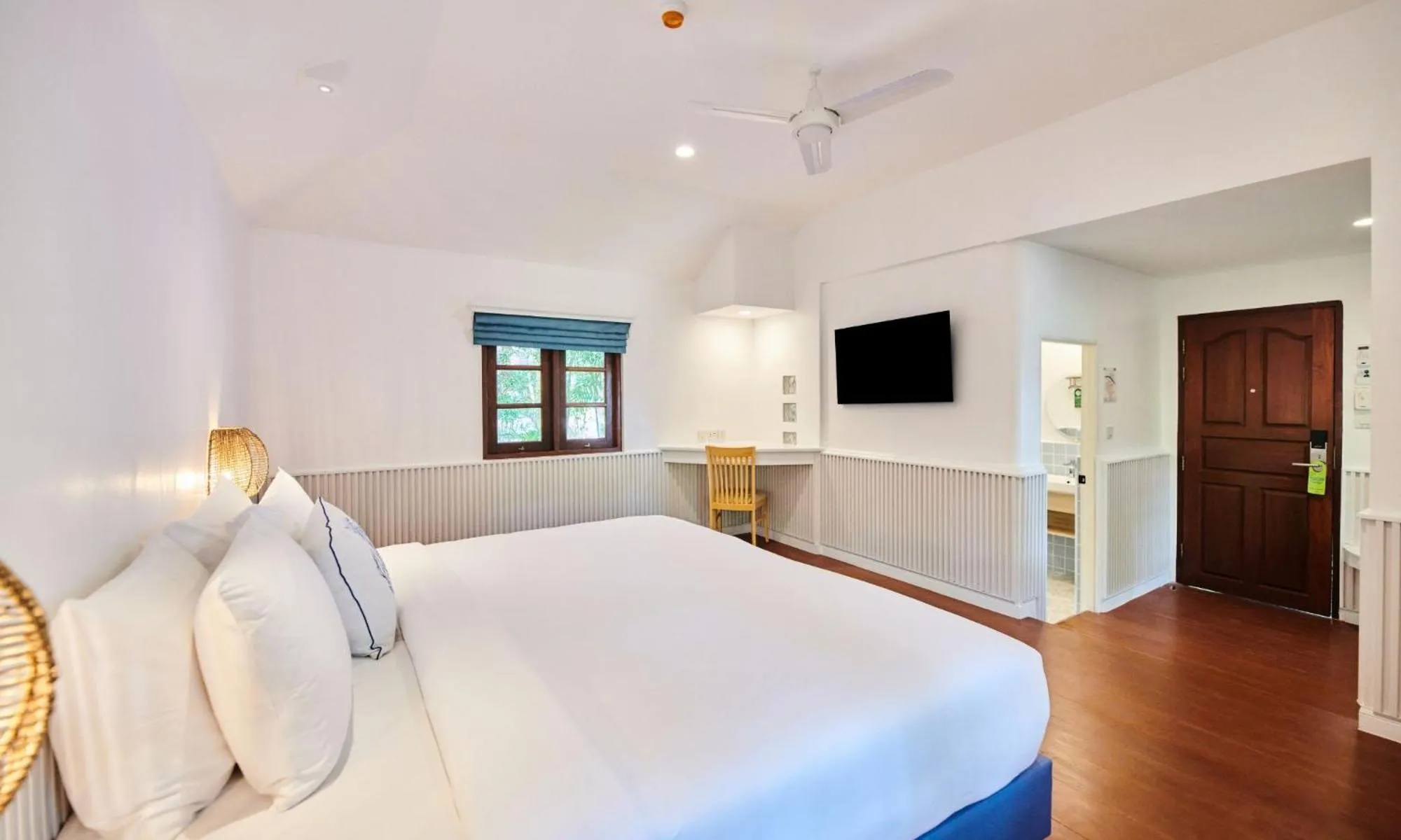 Bedroom, Bed in Lub d Koh Tao Tanote Bay