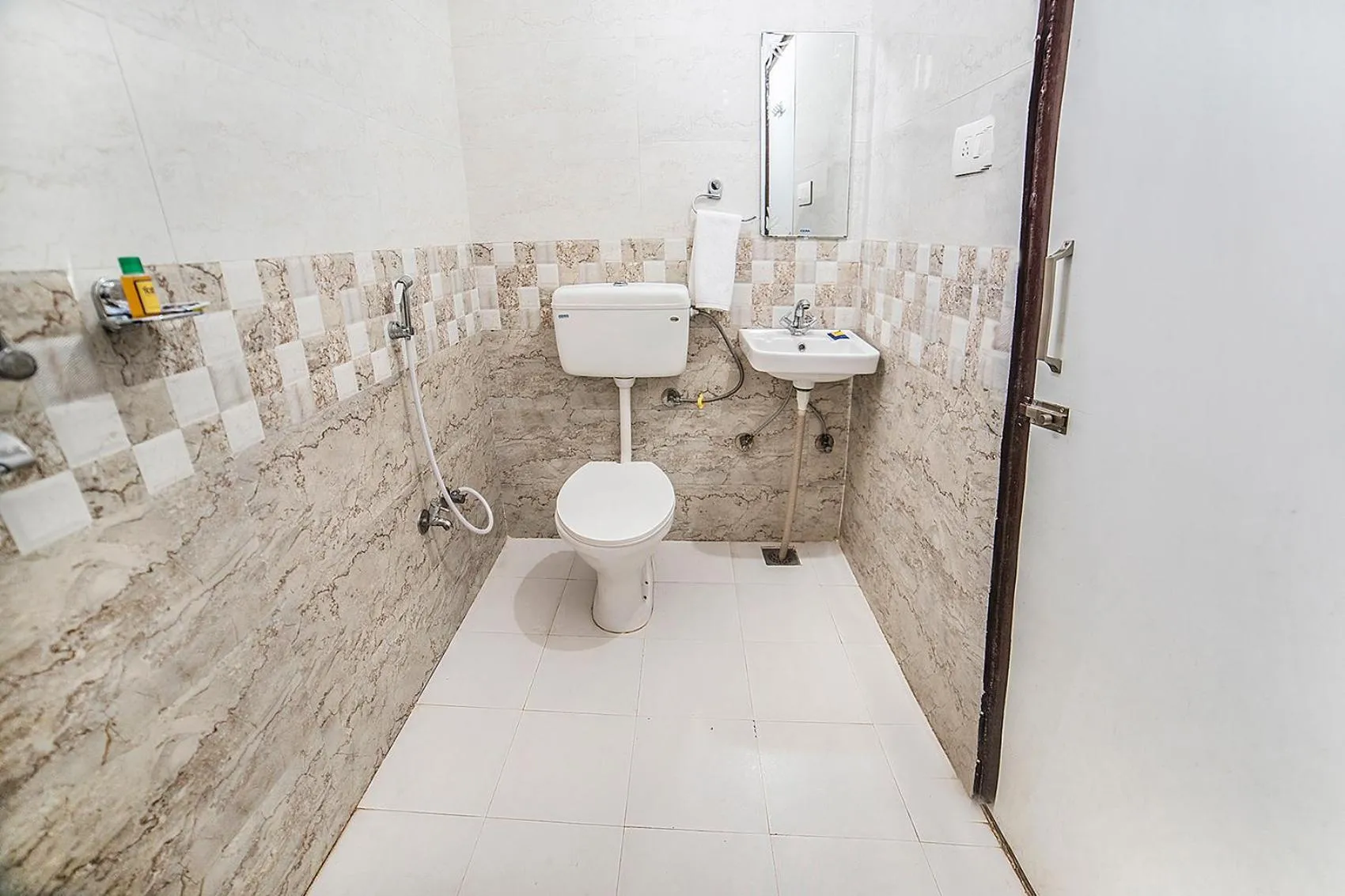 Toilet in Hotel Suraj Palace