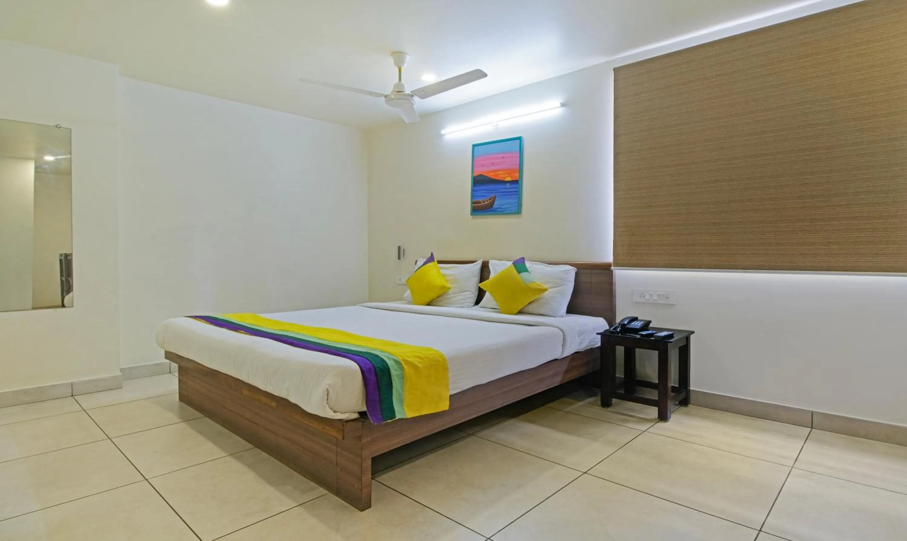 Bed in Itsy Hotels N Square