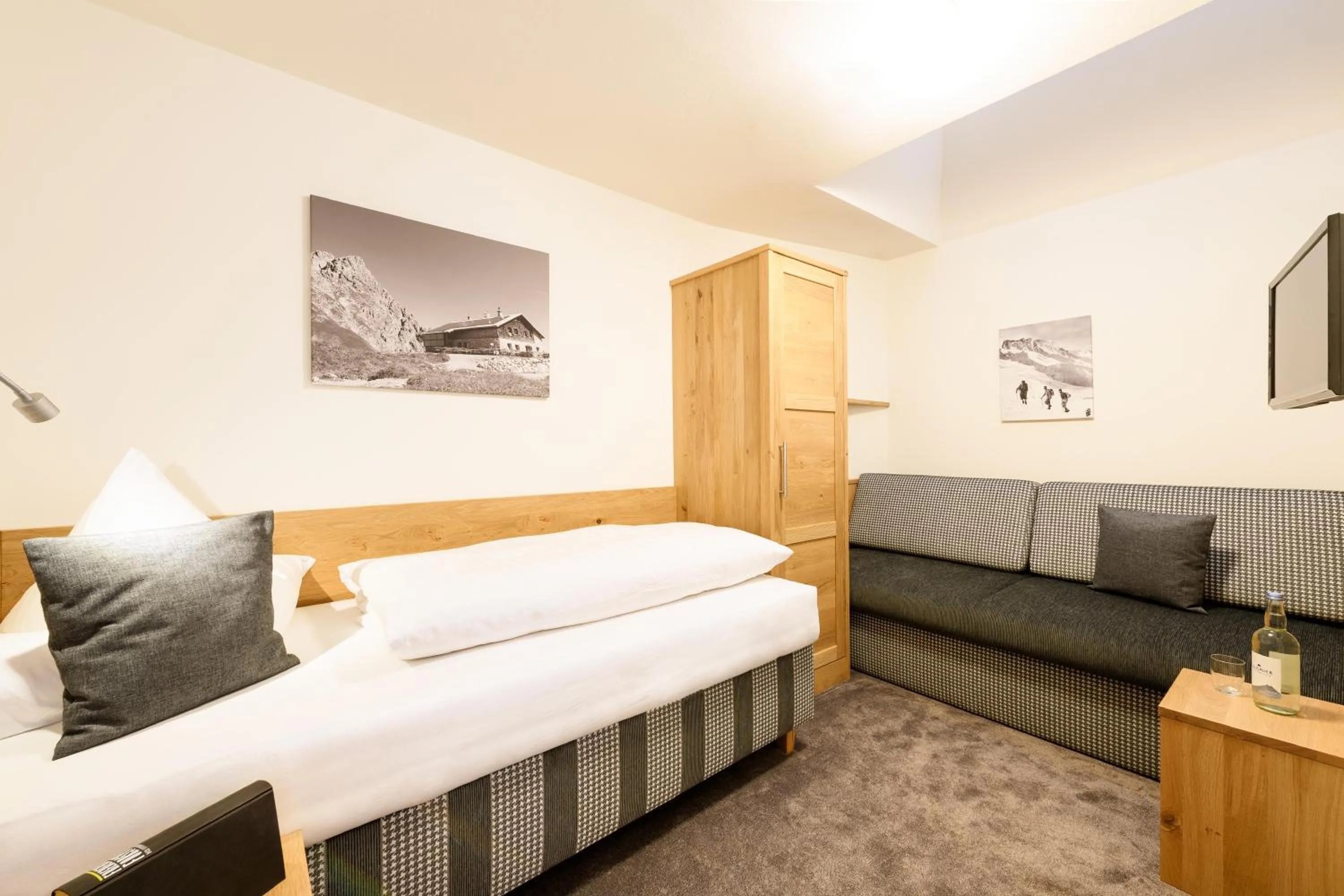 Bedroom, Bed in Hotel Garni Schellenberg